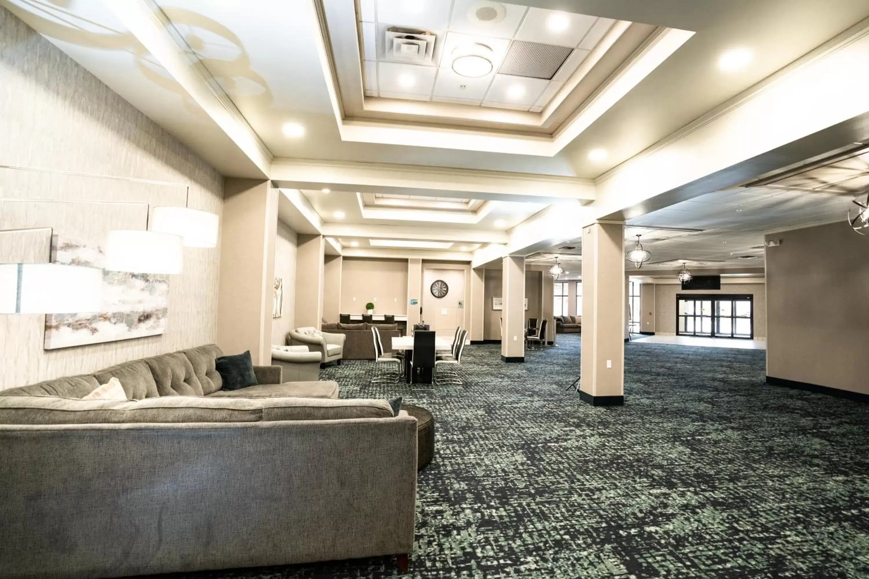 Meeting/conference room in Holiday Inn Kearney, an IHG Hotel