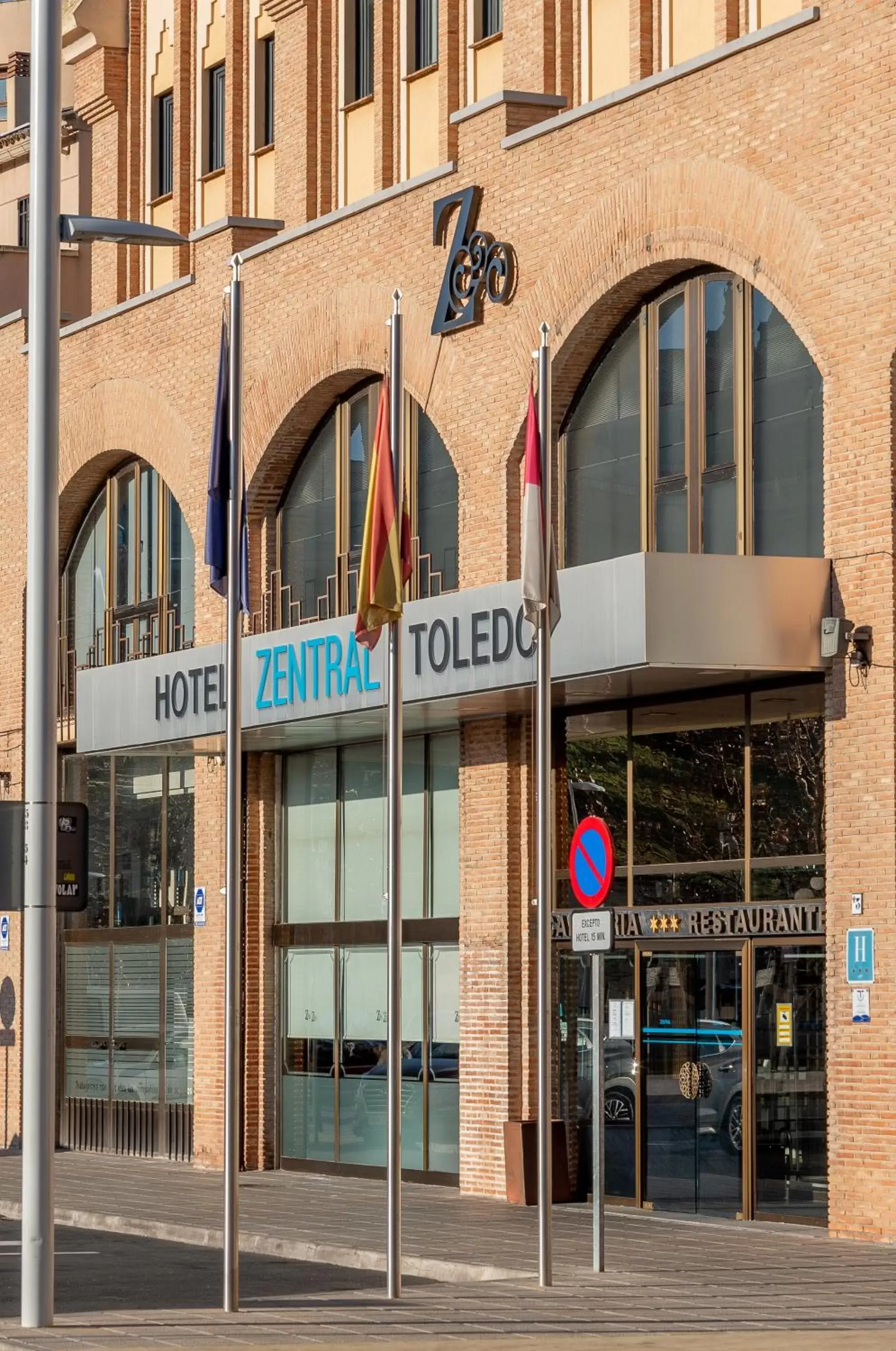 Property Building in Hotel Zentral Mayoral