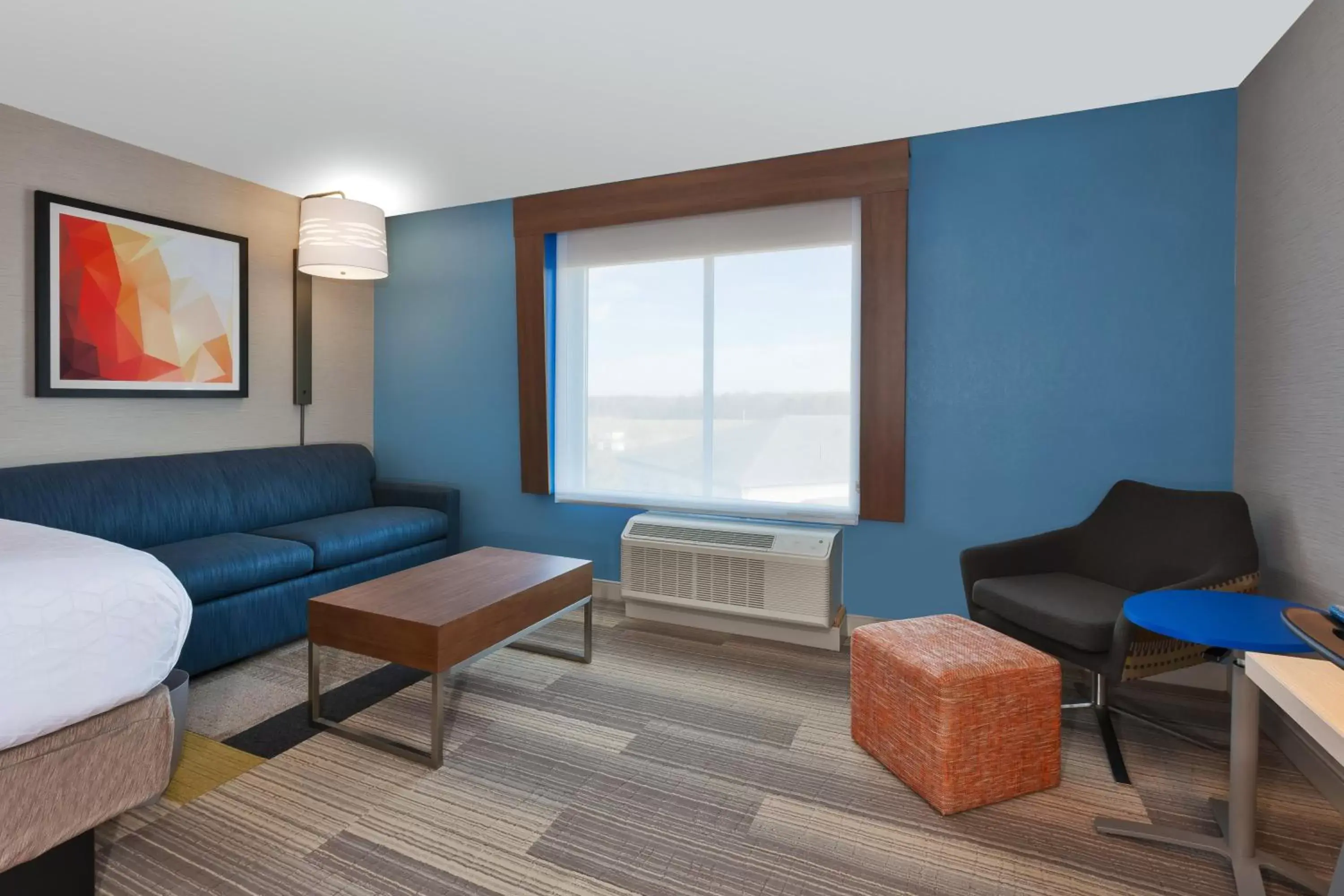 Bedroom, Seating Area in Holiday Inn Express & Suites - Wooster, an IHG Hotel