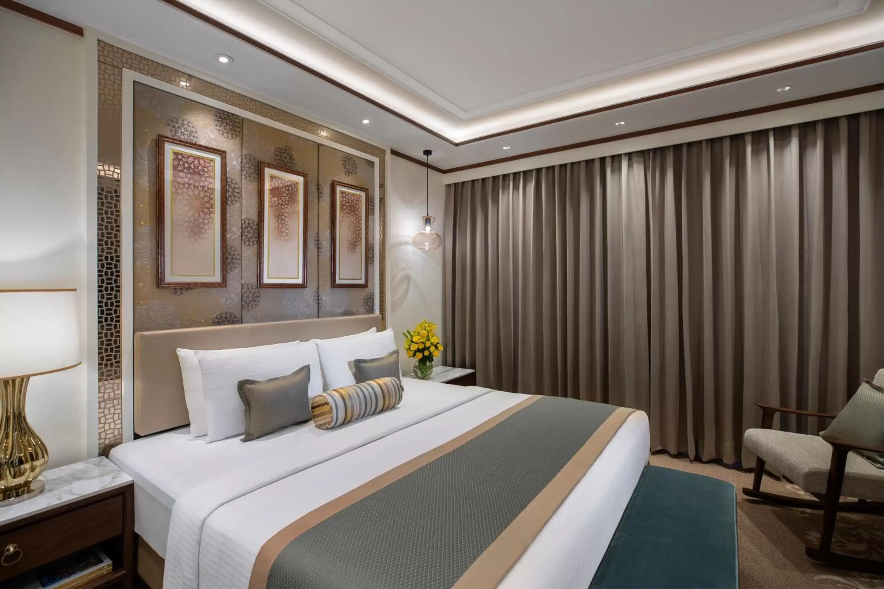 Bedroom, Bed in Tajview,Agra-IHCL SeleQtions