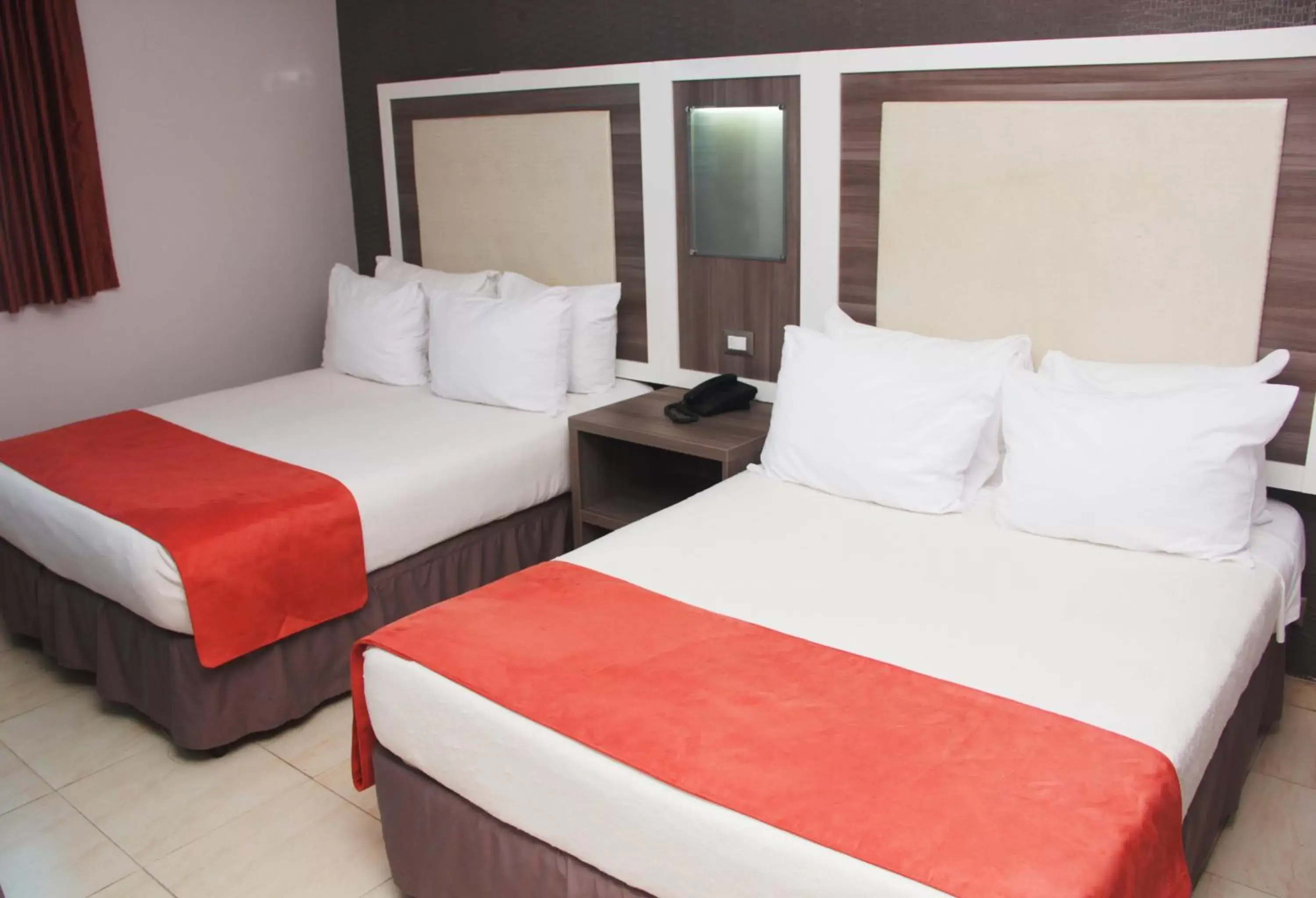 Double Room with Two Double Beds in Hotel Bahía Suites