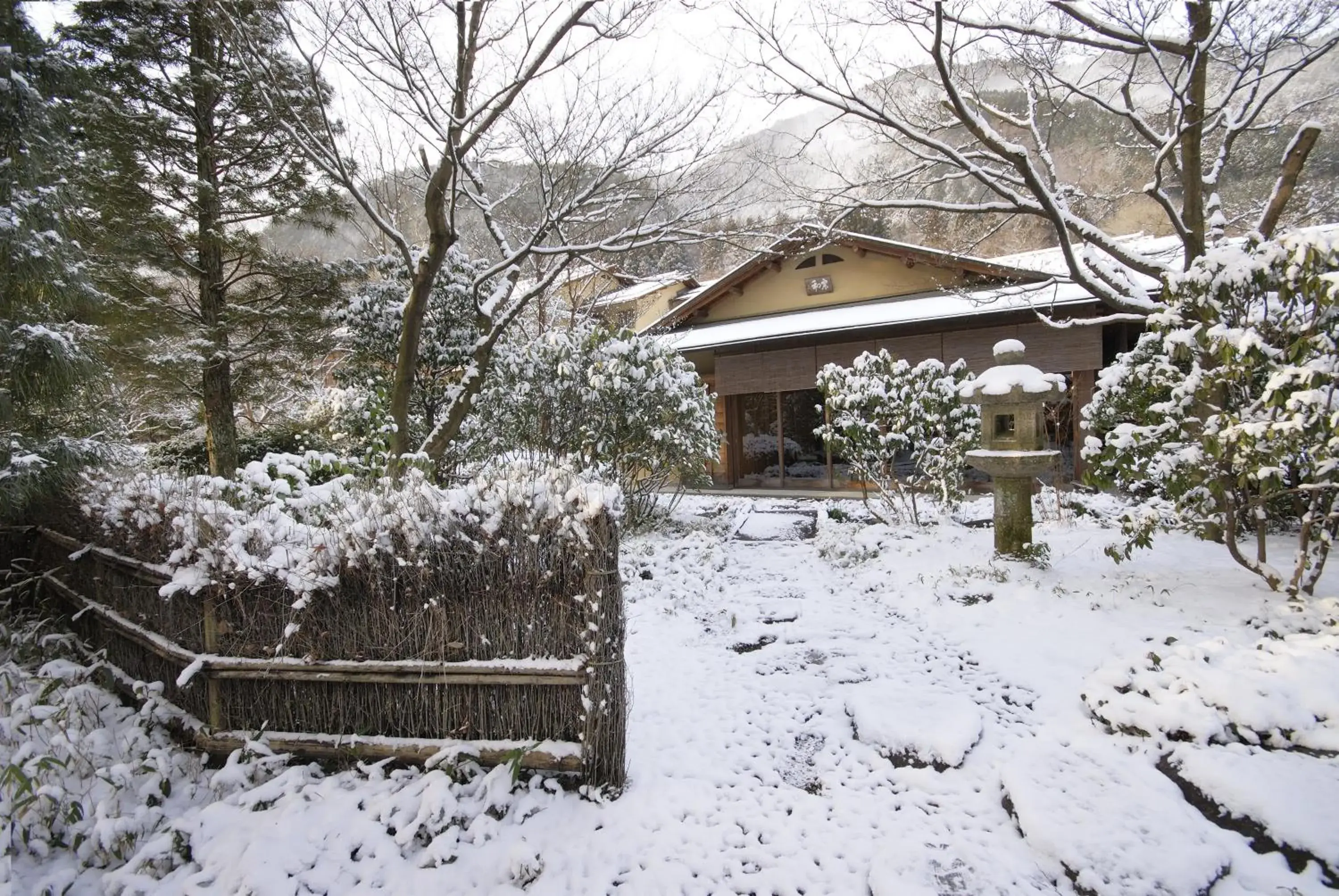Winter in Gero Onsen Suimeikan