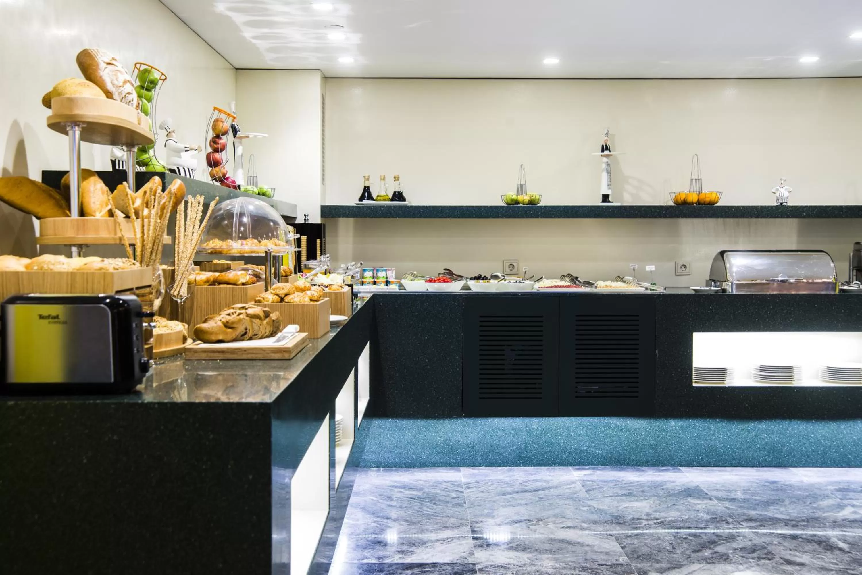 Restaurant/places to eat in The Elysium Styles Taksim