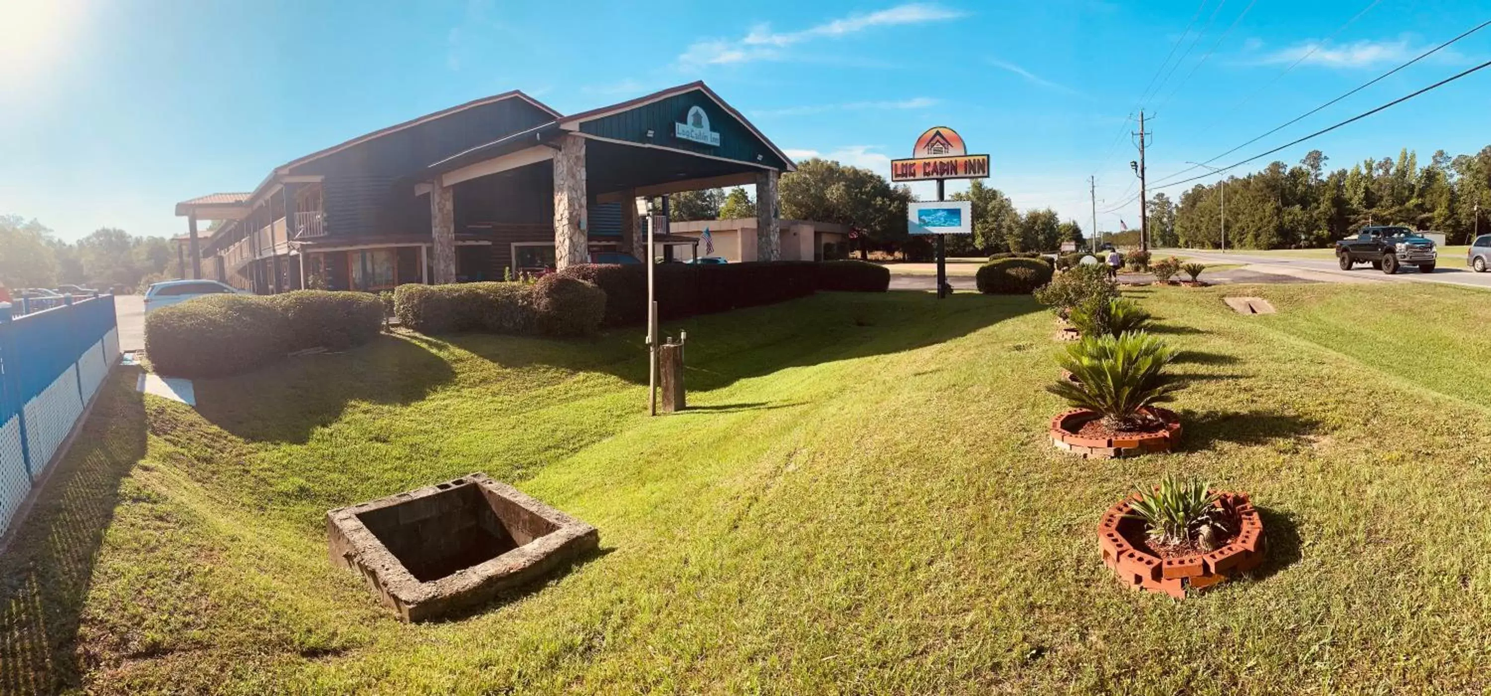 Property Building in Log Cabin Inn