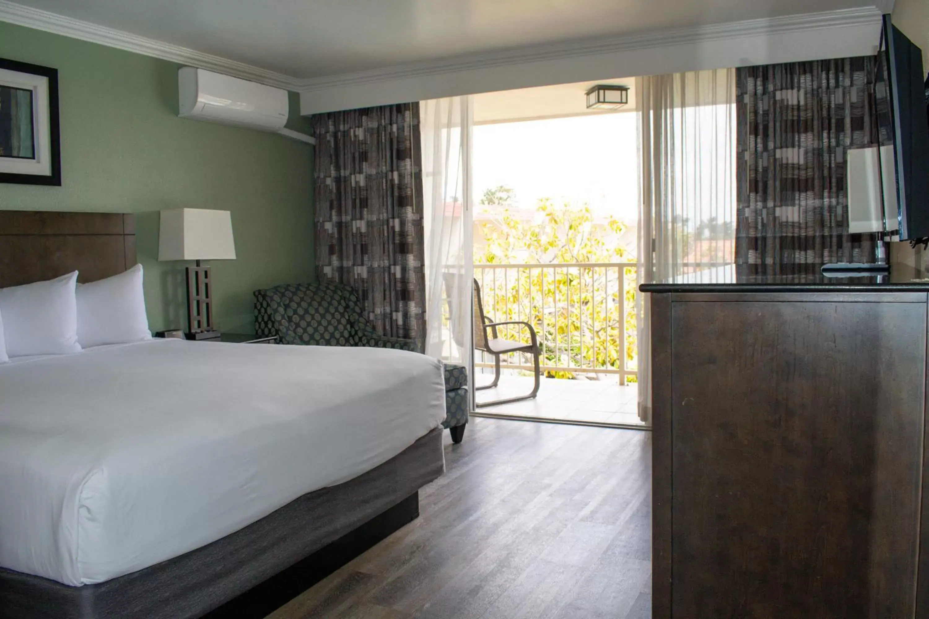 Bedroom in Travelodge by Wyndham Monterey Bay