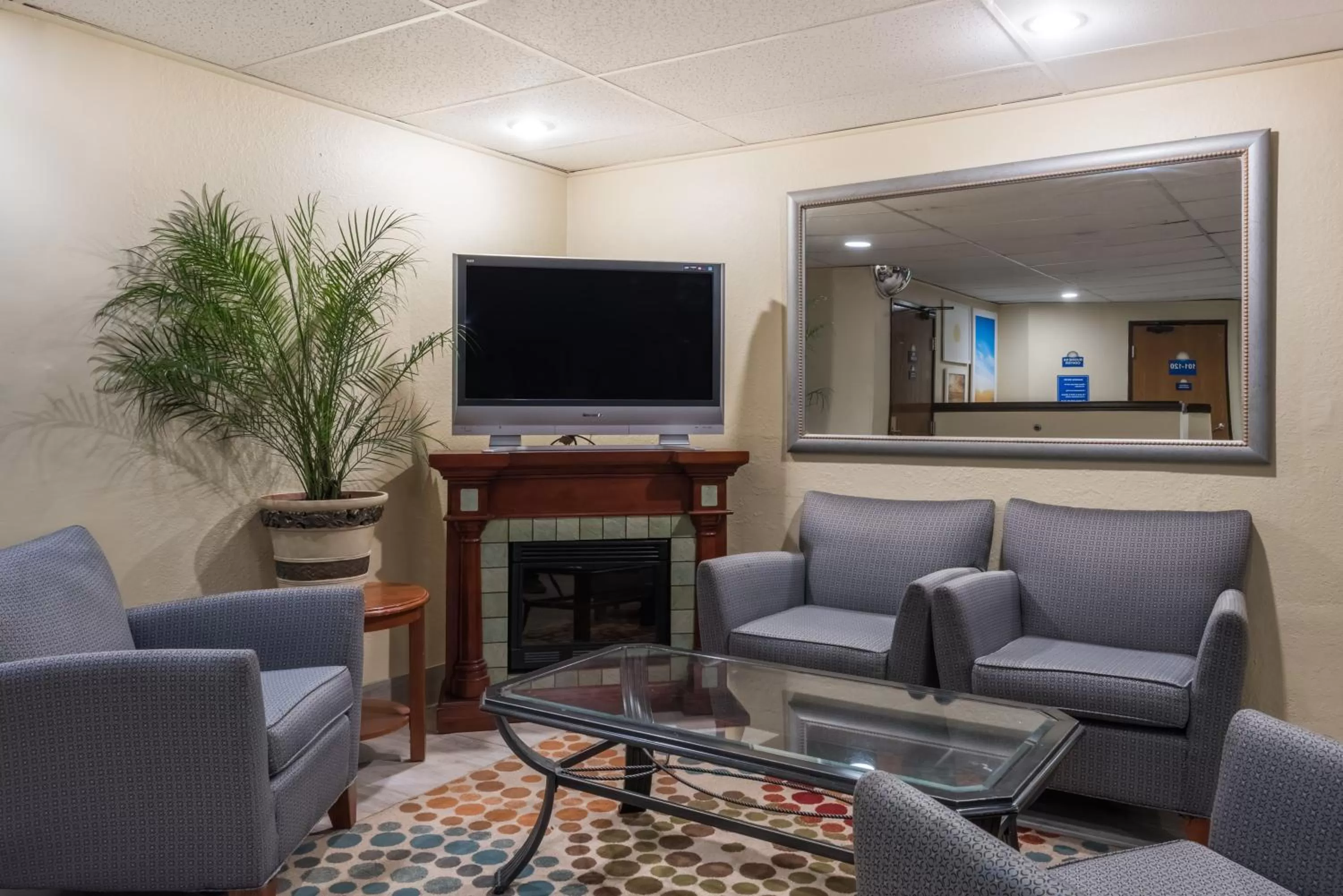 Seating Area in Days Inn by Wyndham Greenfield