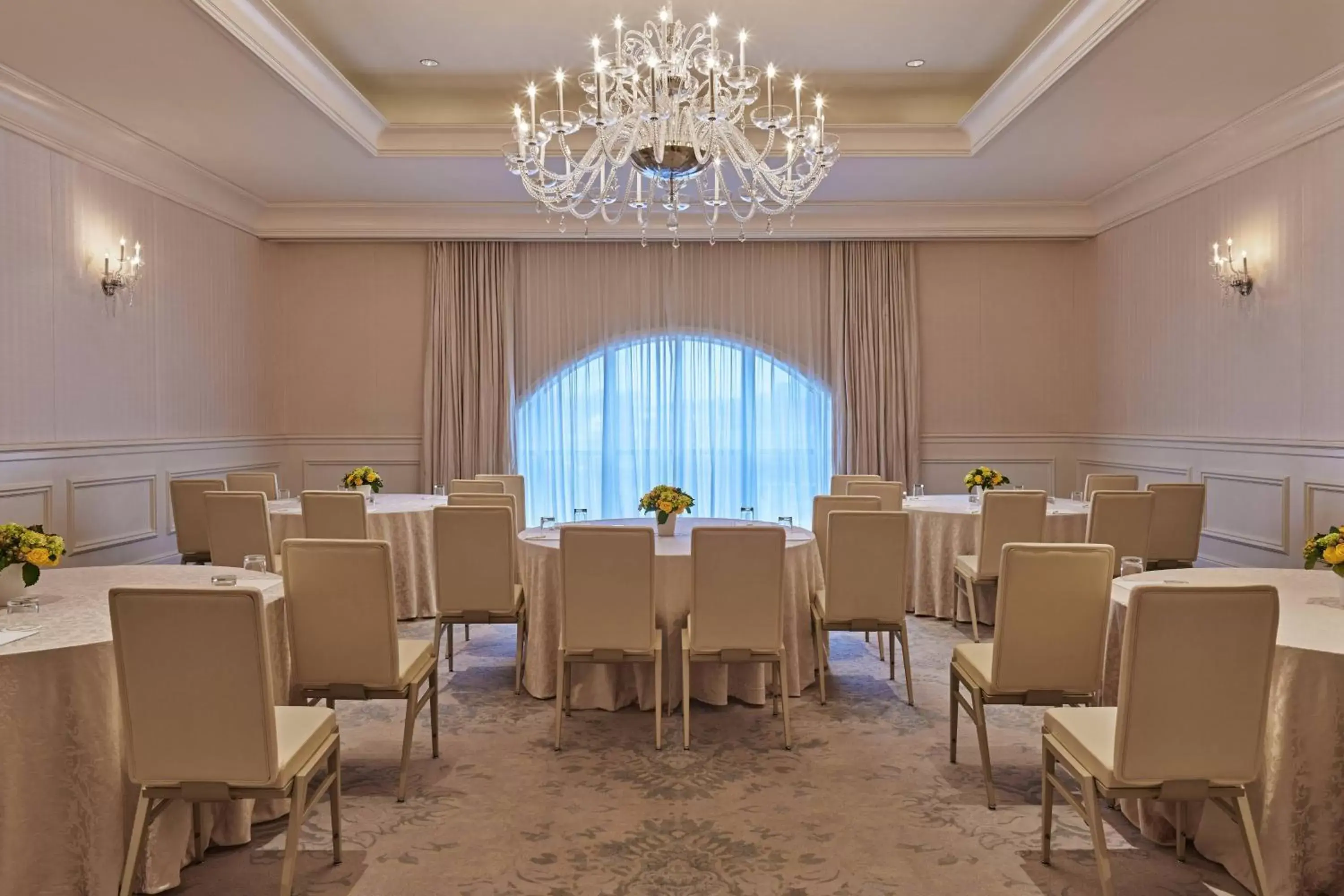 Meeting/conference room, Restaurant/Places to Eat in The St. Regis Atlanta