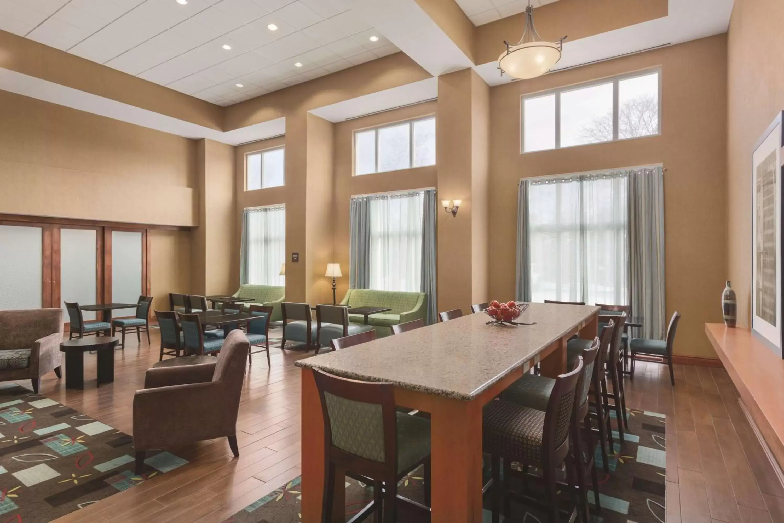 Lobby or reception, Restaurant/Places to Eat in Hampton Inn & Suites Greenfield