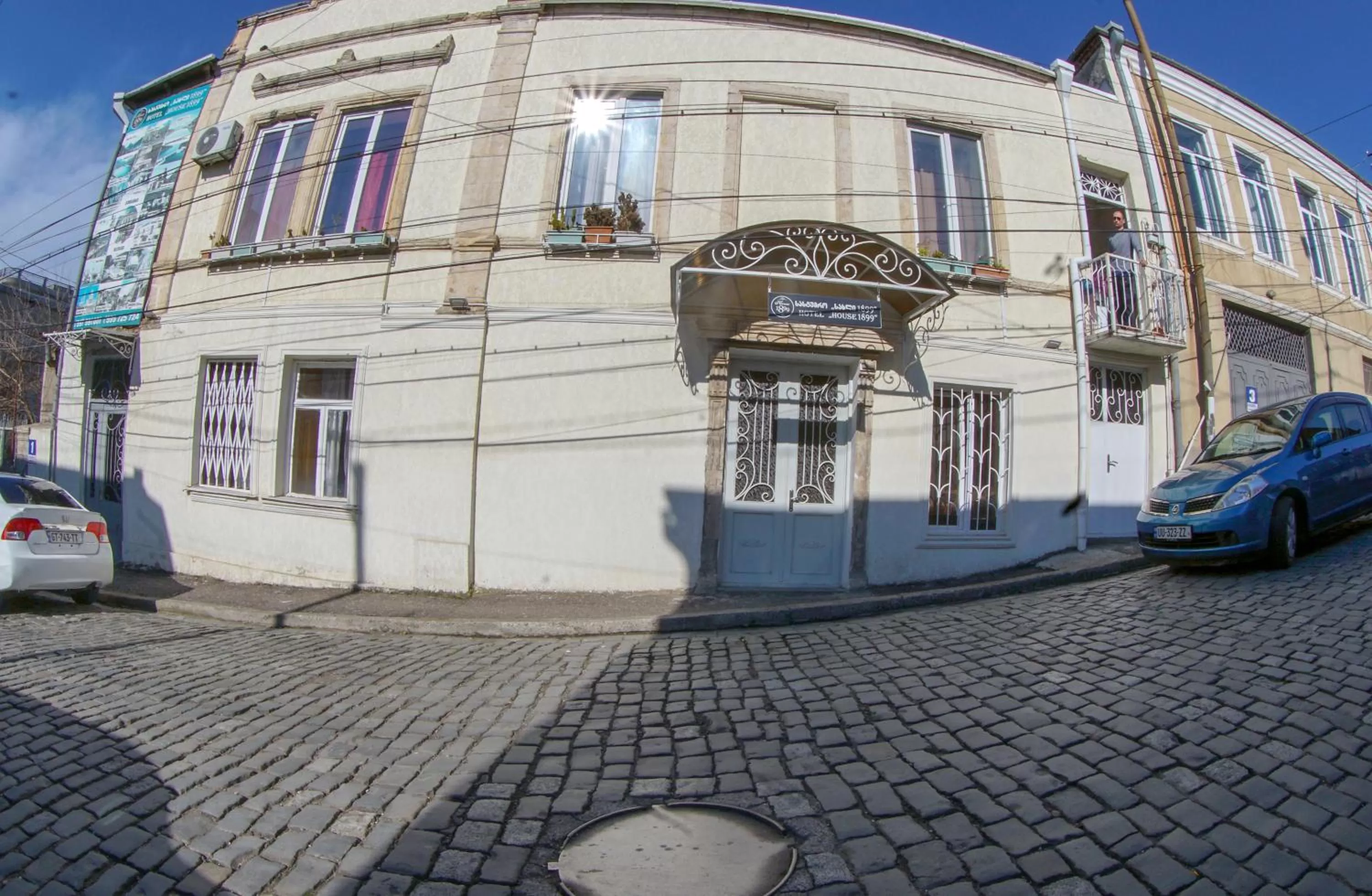 Facade/entrance in House 1899