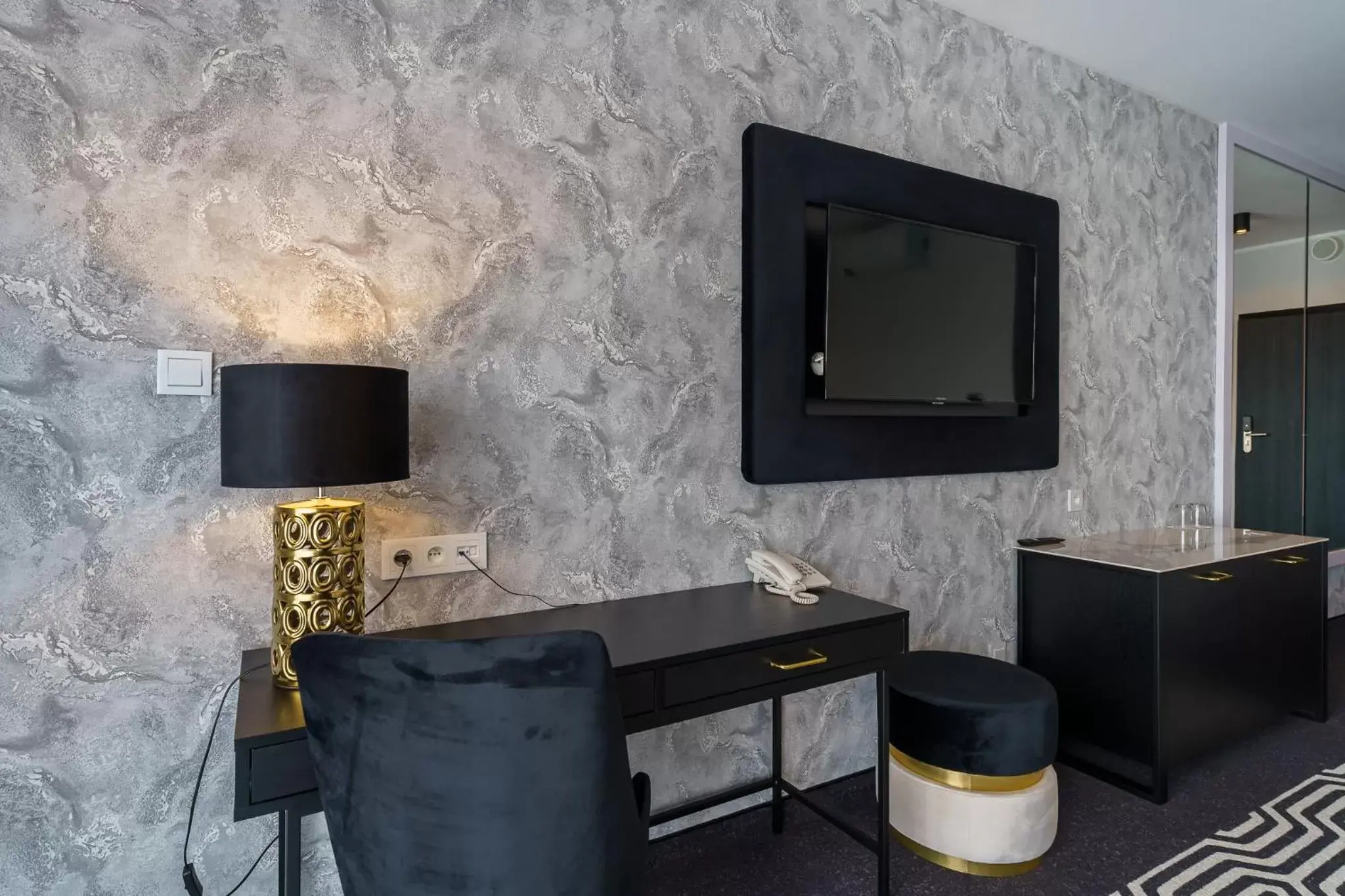 Bedroom, TV/Entertainment Center in Hotel Solny