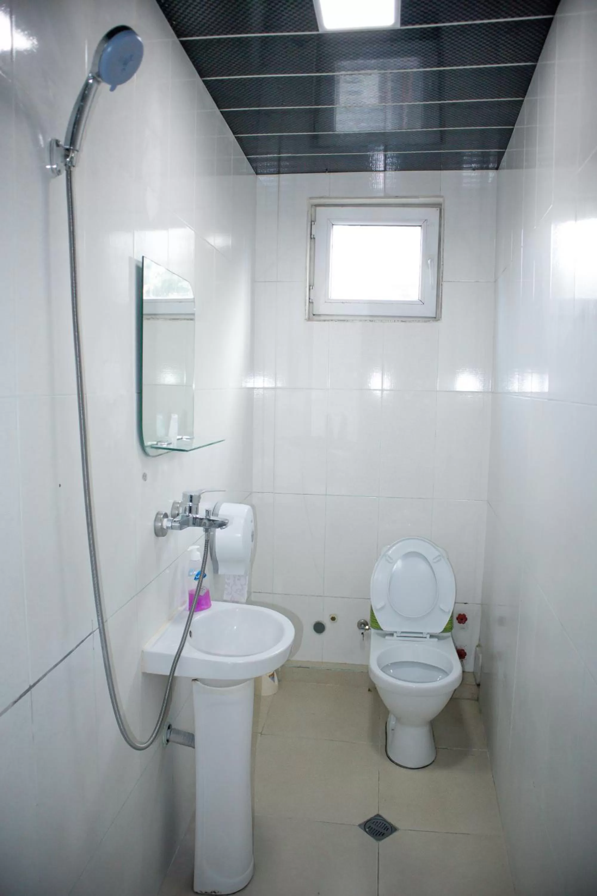 Bathroom in Hotel Salosi