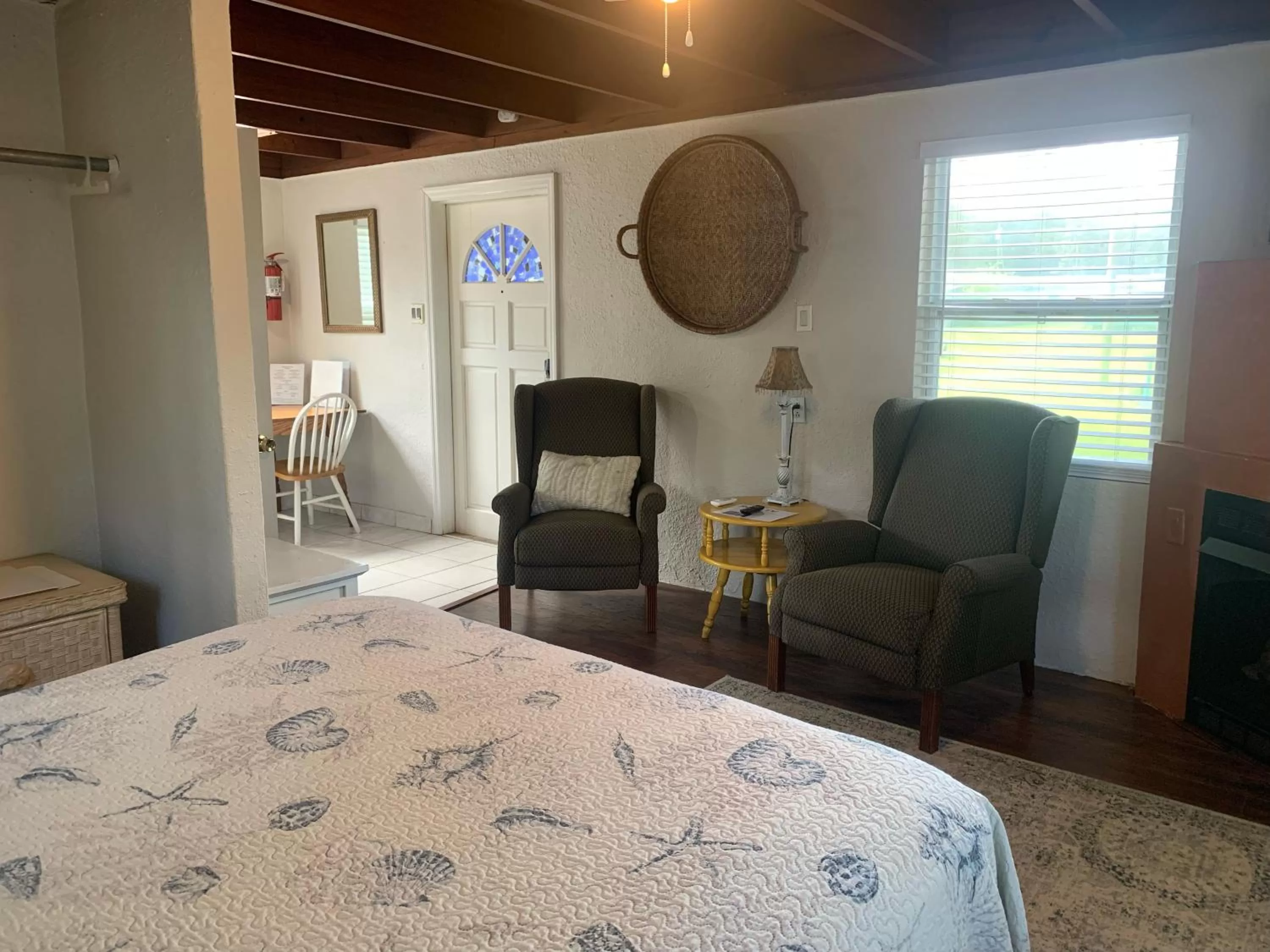 Bed in Nature Coast Inn & Cottages