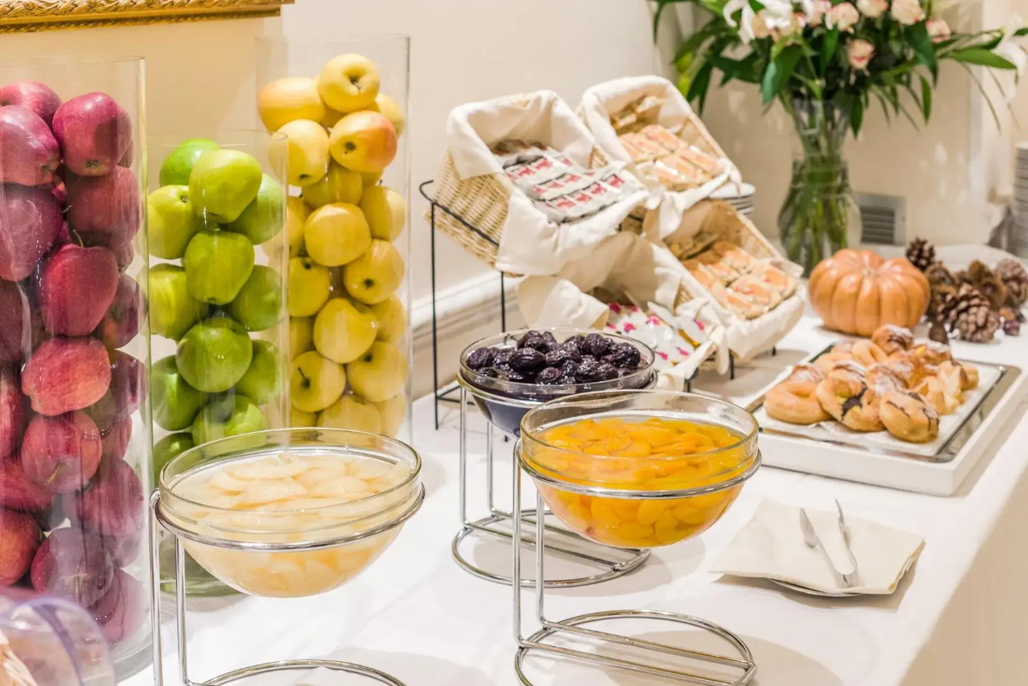 Buffet breakfast in Raeli Hotel Noto Buffet breakfast in Raeli Hotel Noto