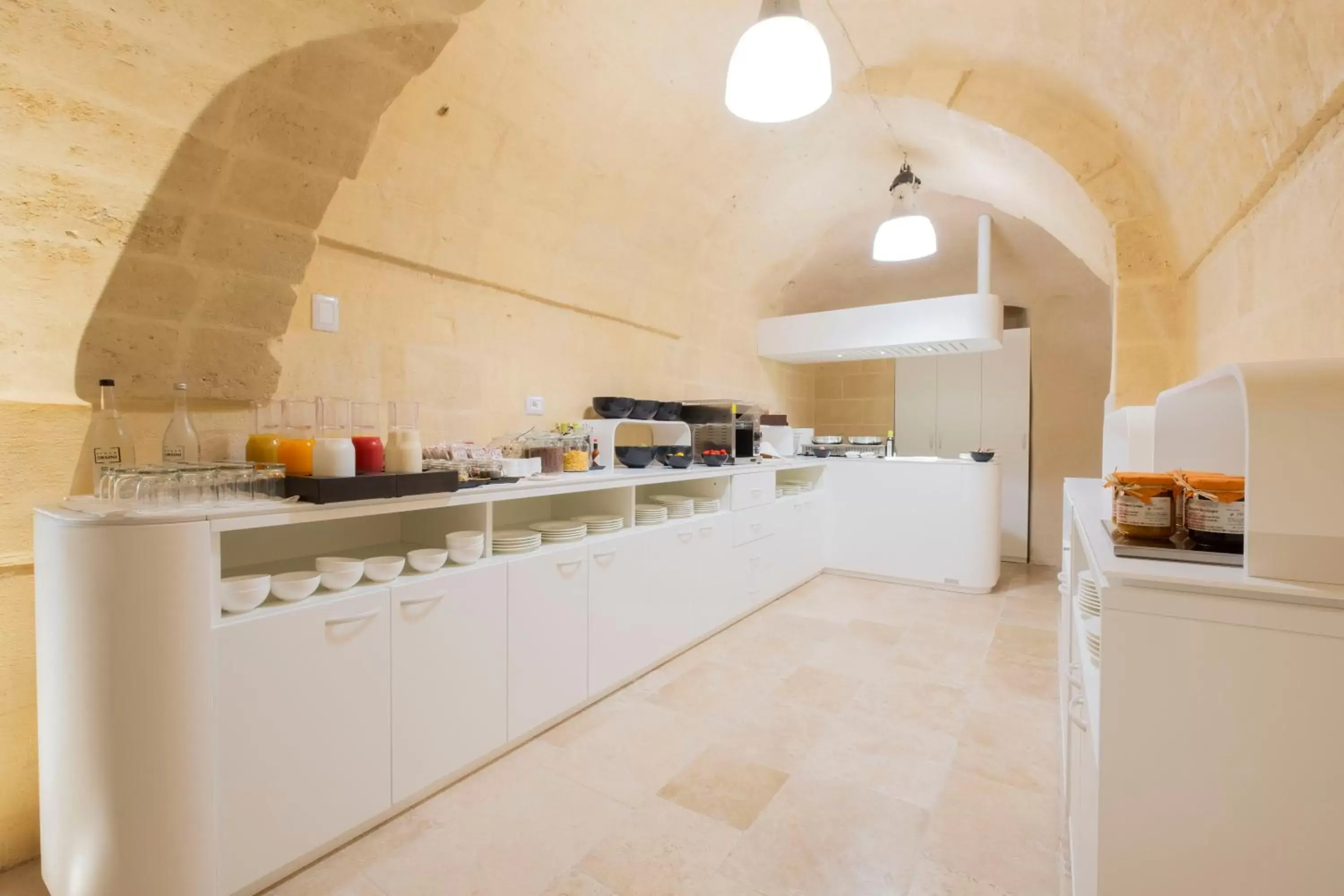 Breakfast, Kitchen/Kitchenette in Aquatio Cave Luxury Hotel & SPA