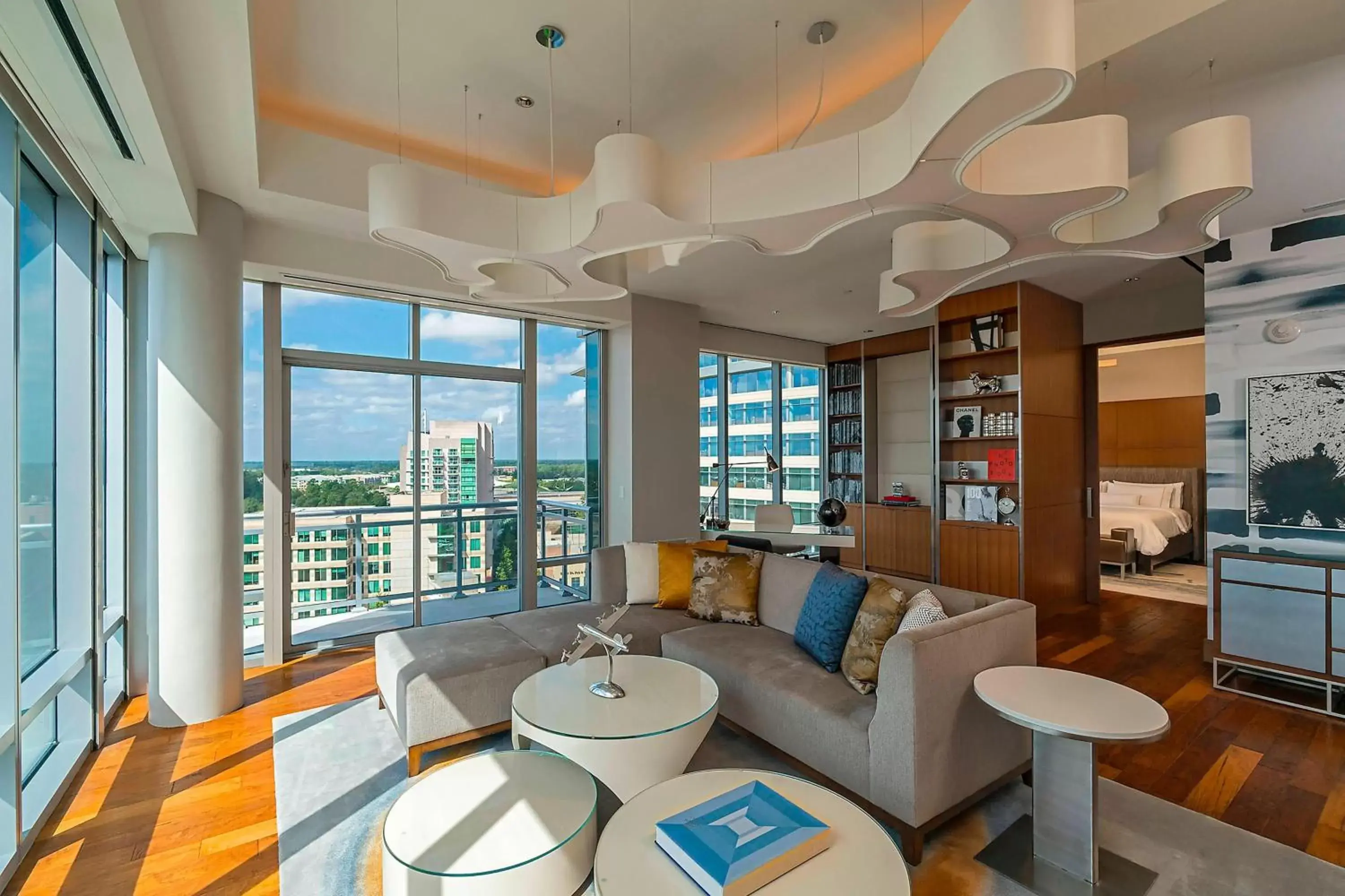 Living room in The Westin at The Woodlands