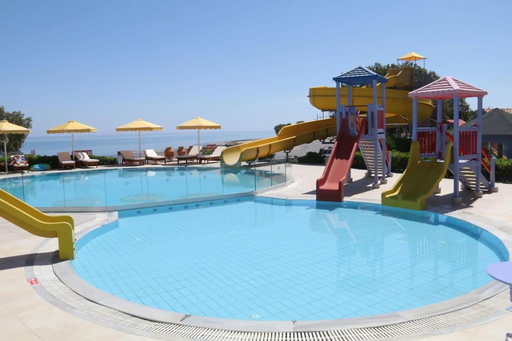 Swimming Pool in Serita Beach Hotel