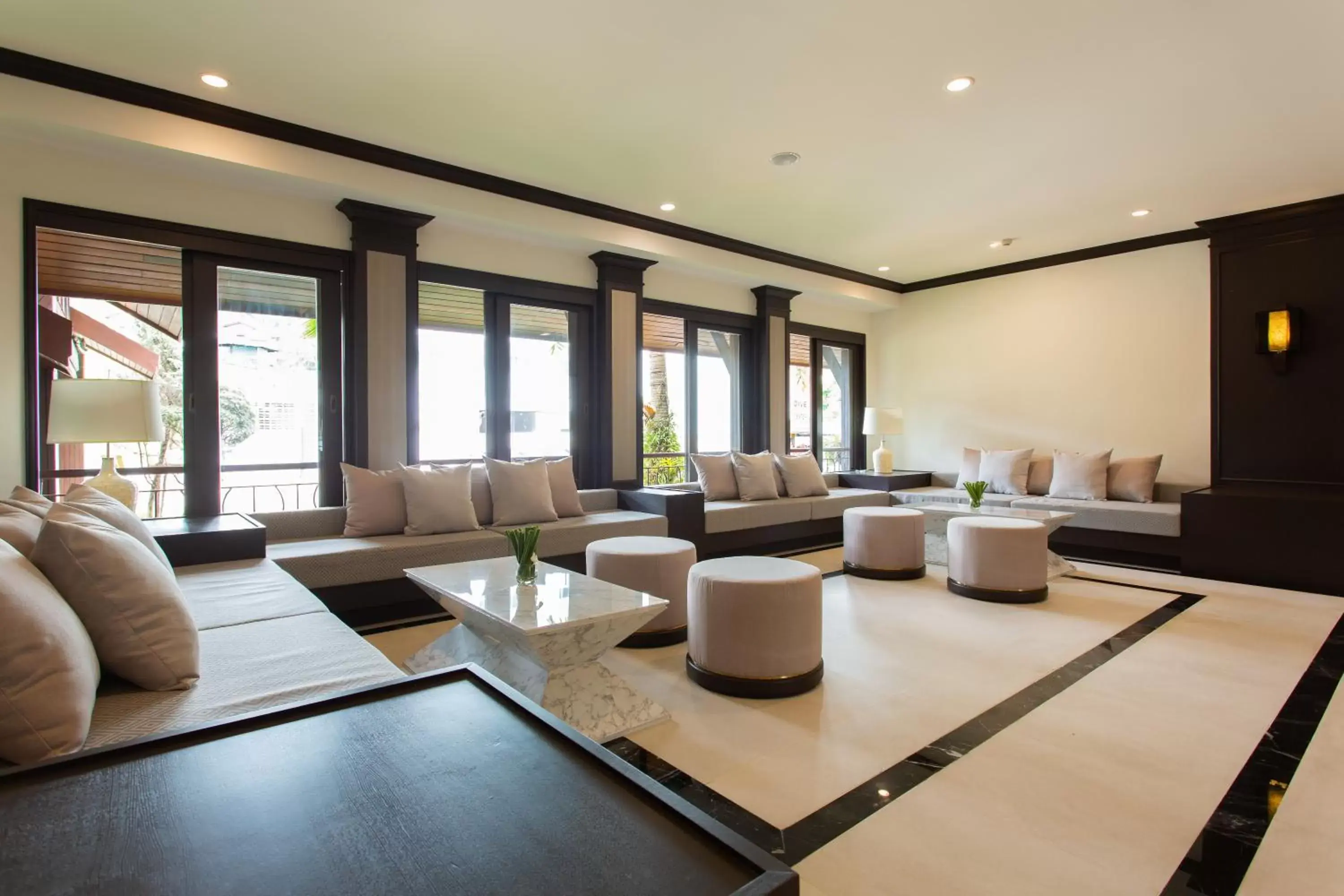 Living room in Krabi Heritage Hotel - SHA Extra Plus