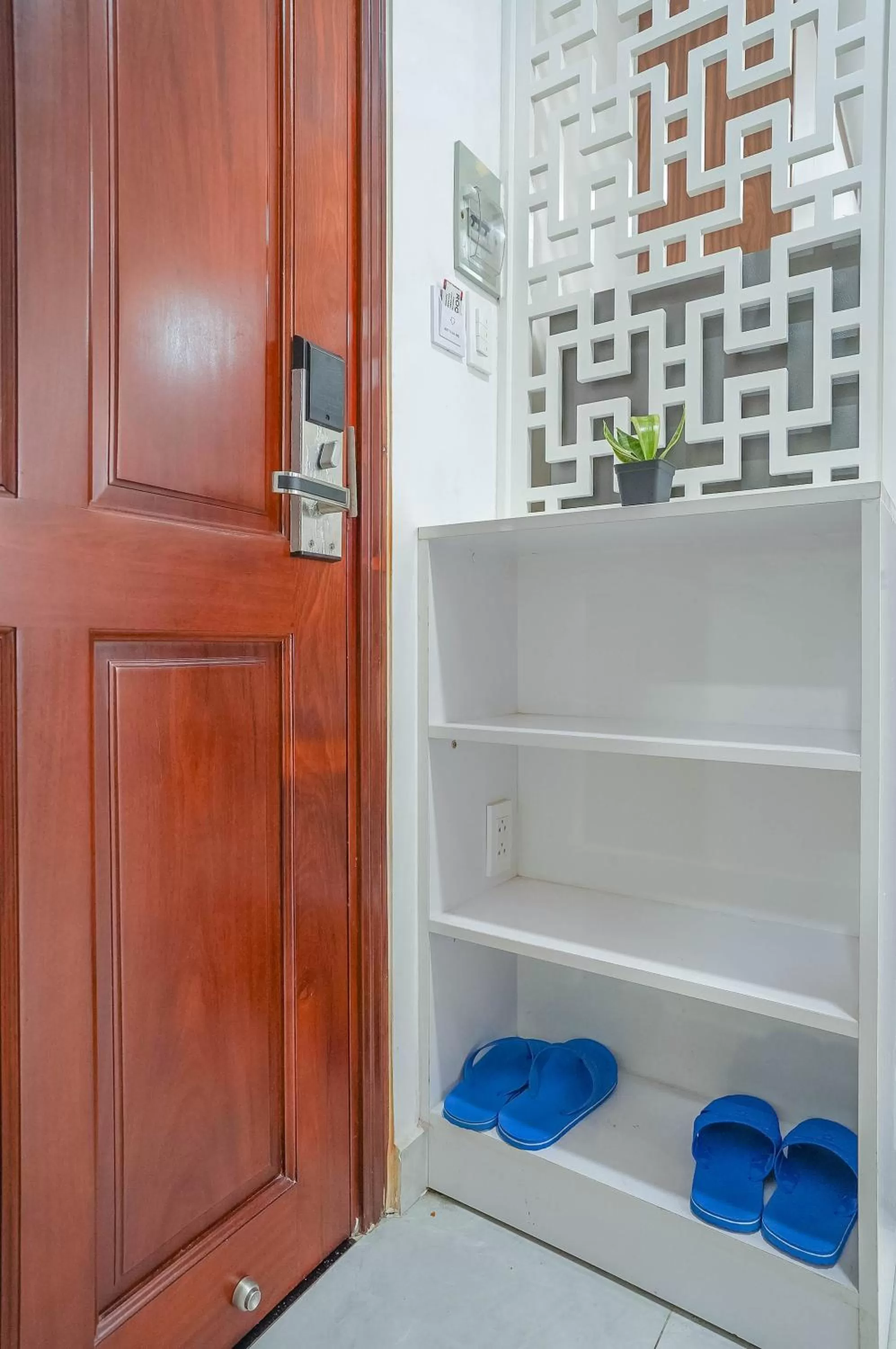Bathroom in Spring Hill Apartment -The High Class