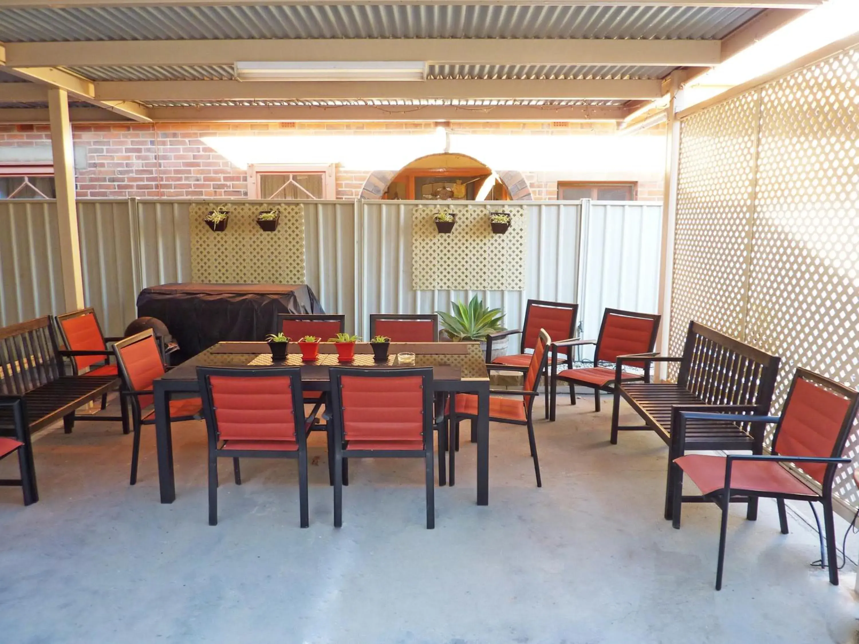 BBQ facilities in Central Yarrawonga Motor Inn