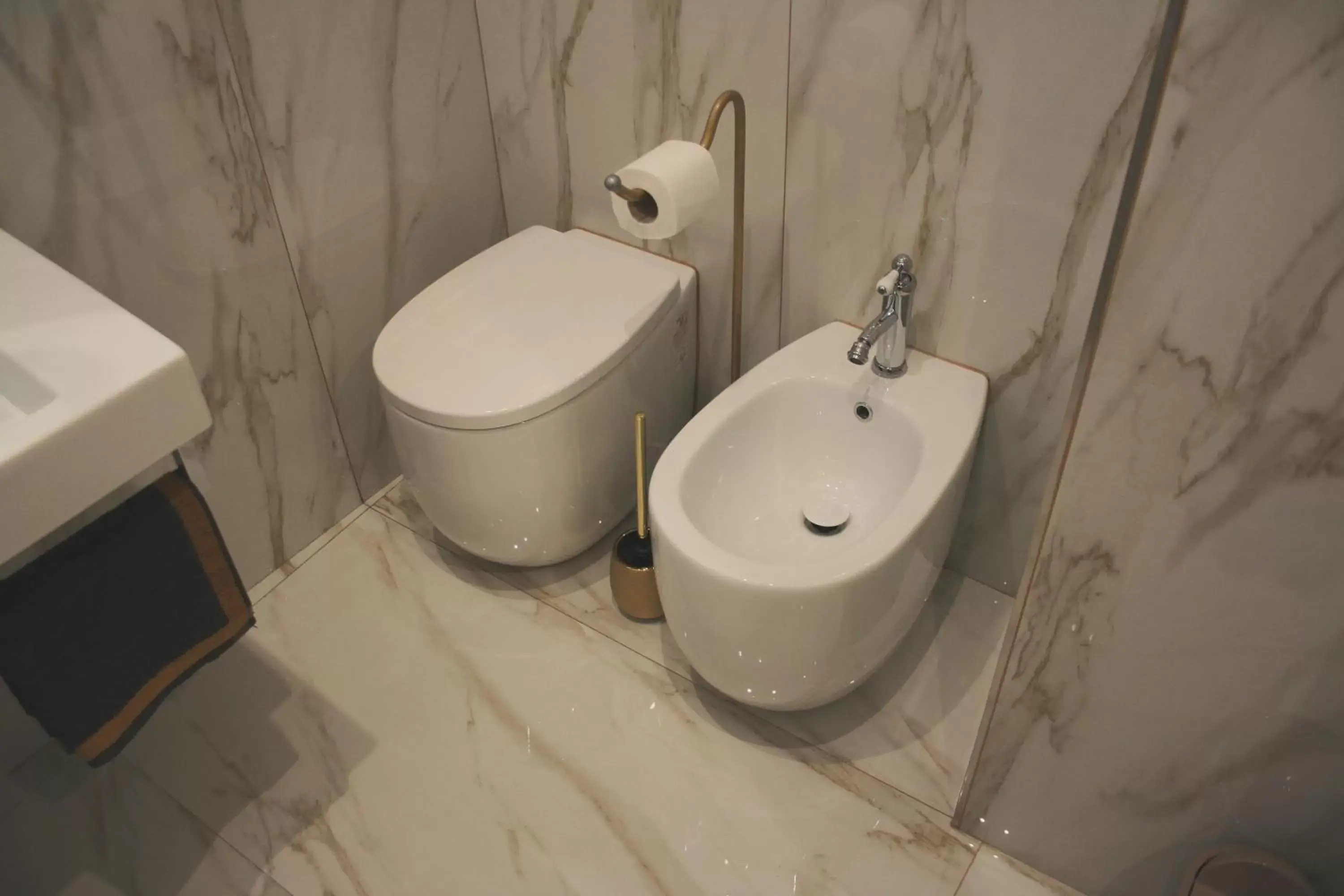 Toilet, Bathroom in Hotel Roma Vaticano