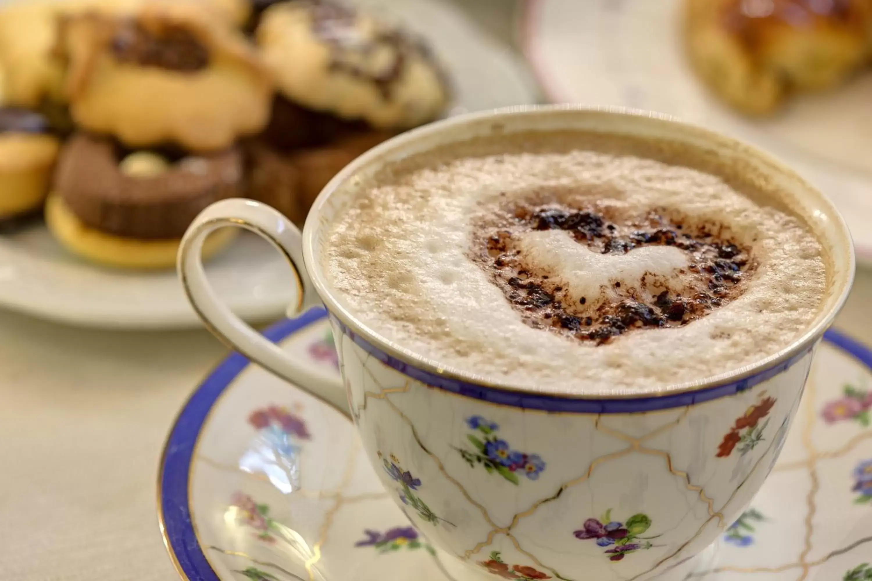 Food and drinks in Hotel Residenza In Farnese Food and drinks in Hotel Residenza In Farnese