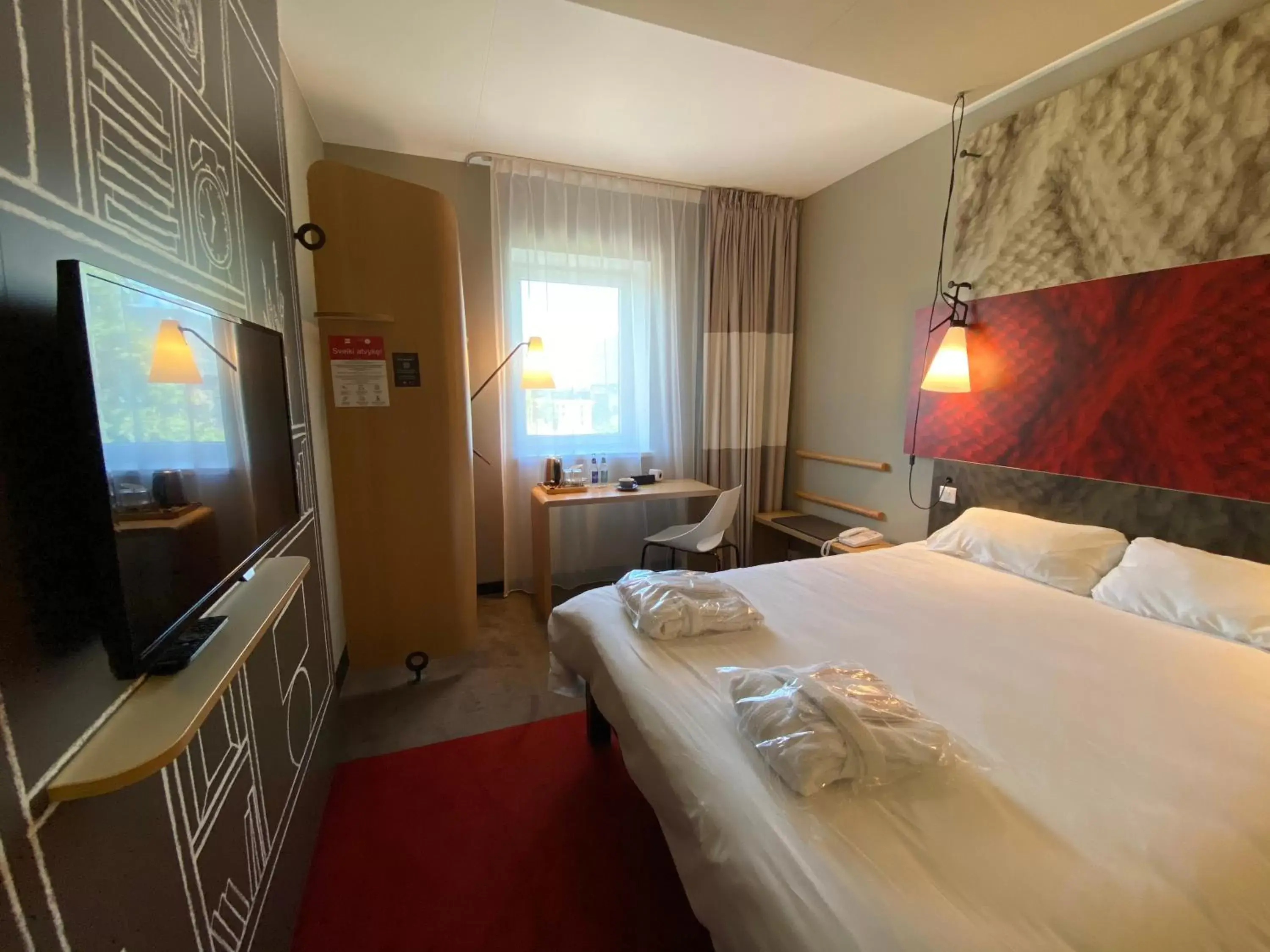 Photo of the whole room, Bed in ibis Vilnius Centre
