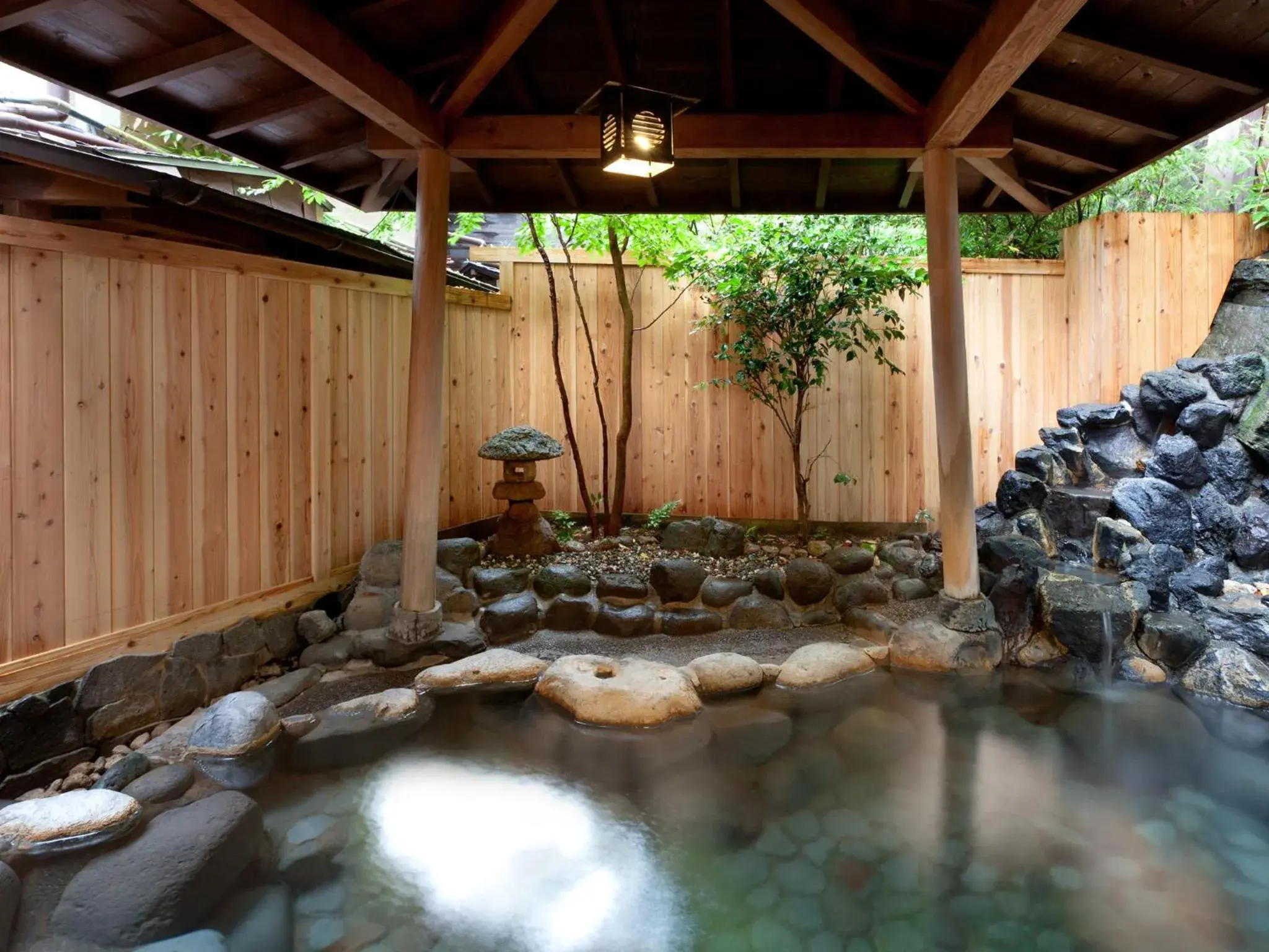 Hot Spring Bath in Tsuruya Kisshotei