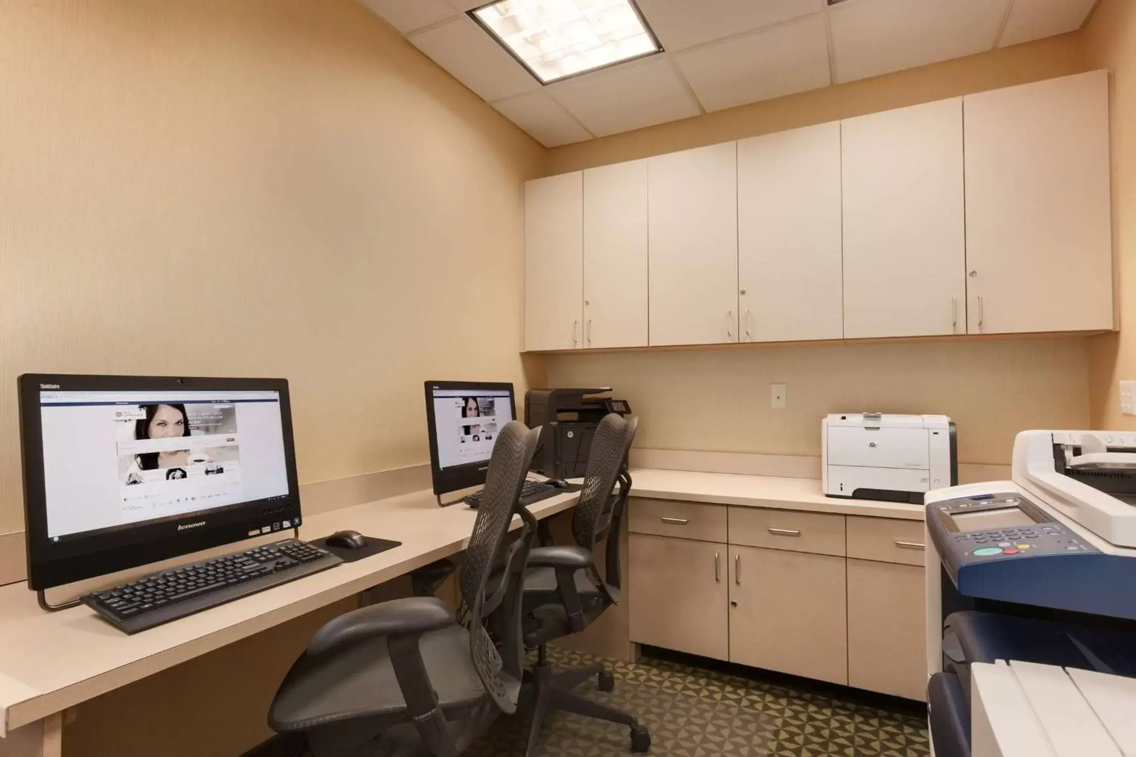 Business facilities, Business Area/Conference Room in Hilton Garden Inn Syracuse