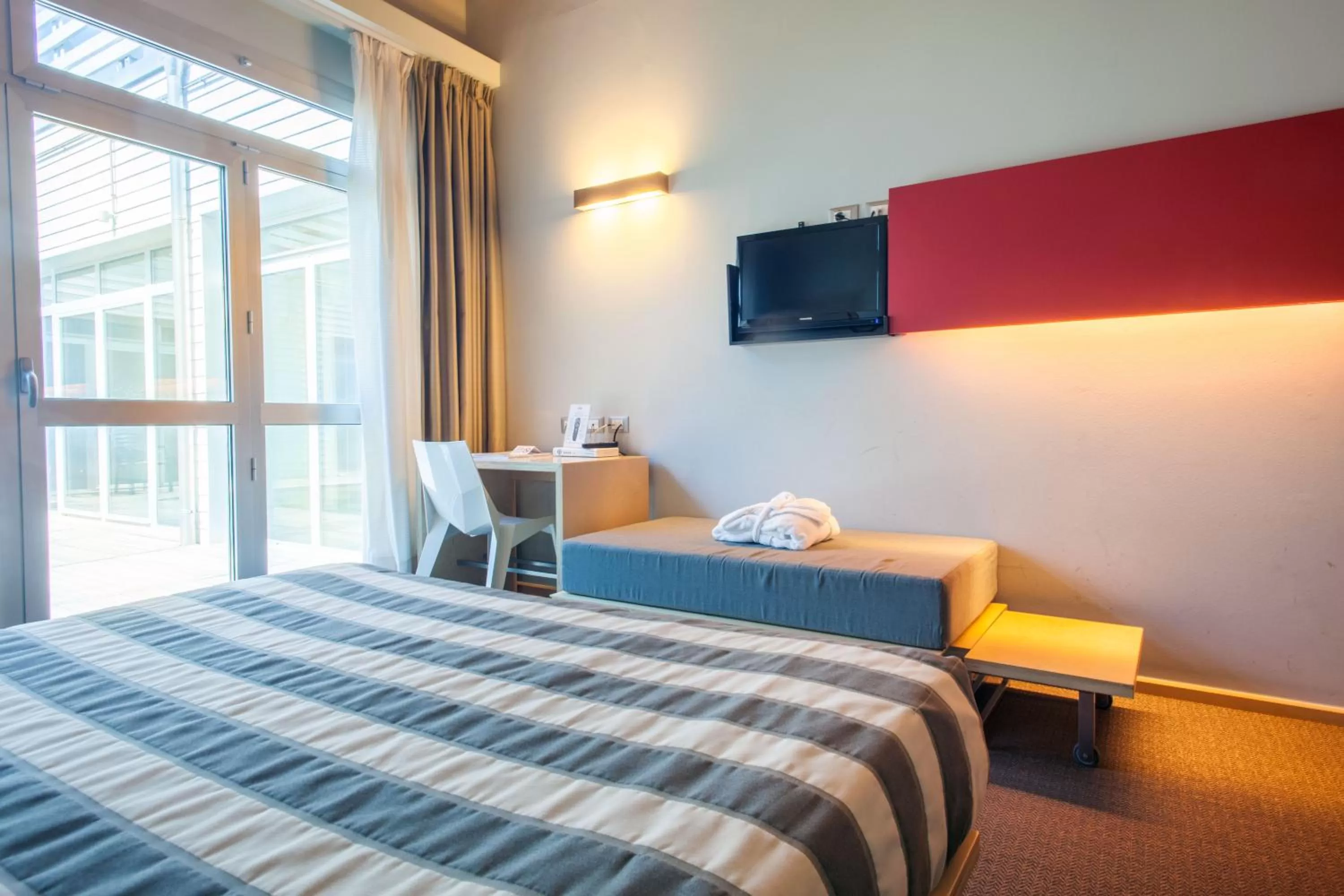 Photo of the whole room, Bed in Terme Beach Resort