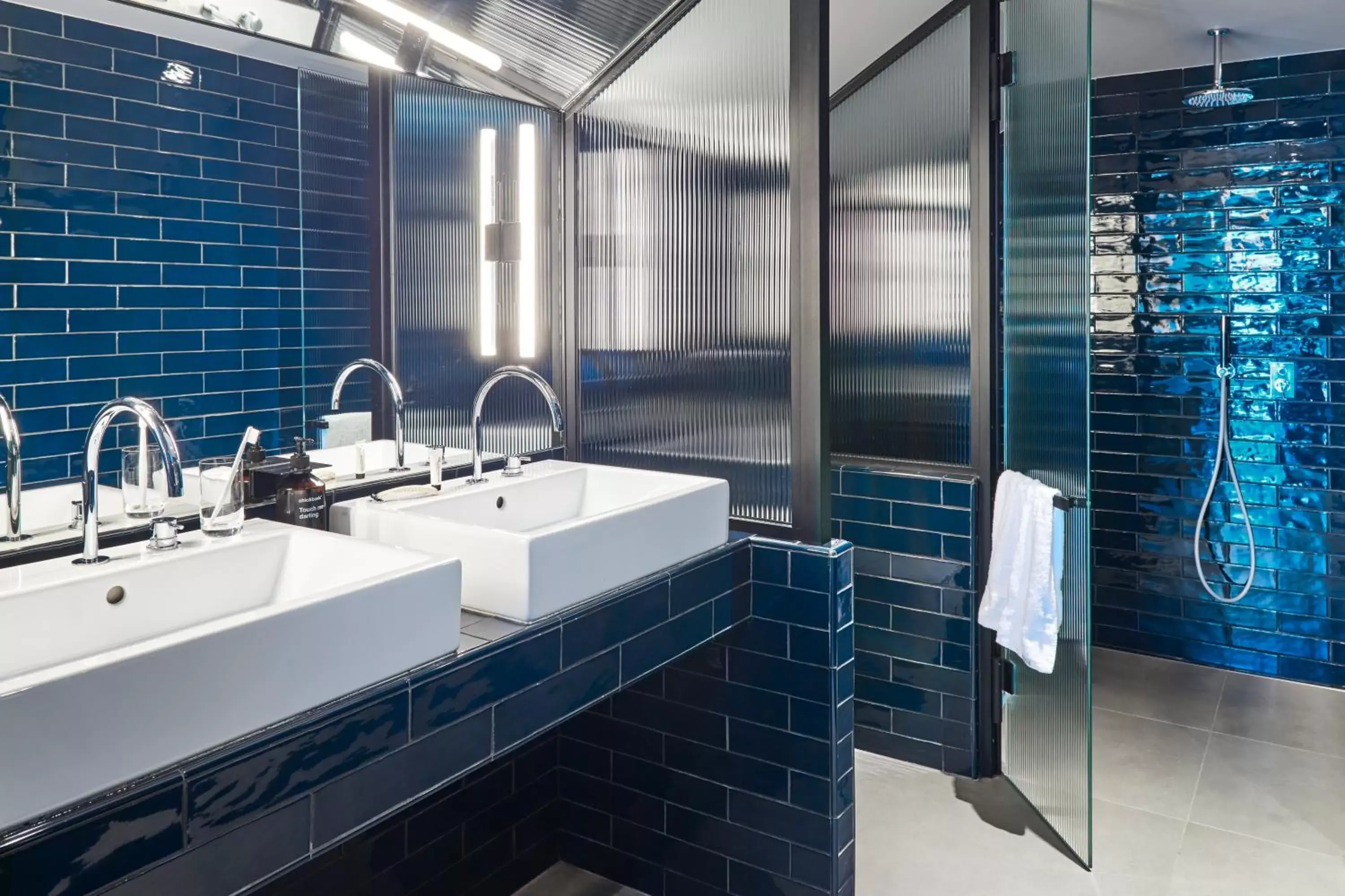 Bathroom in chic&basic Gravity Bathroom in chic&basic Gravity