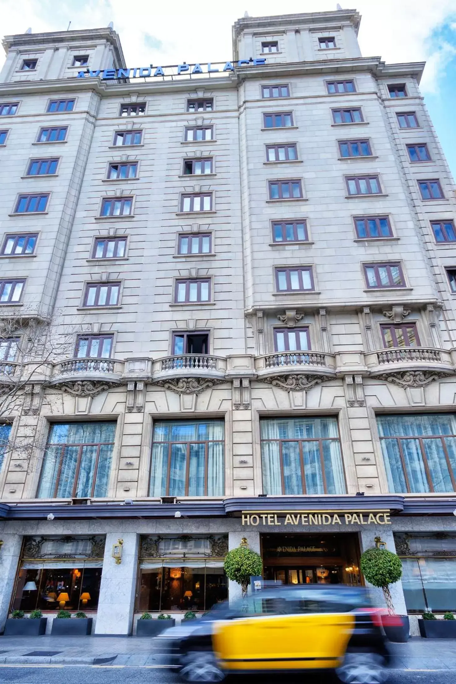 Facade/entrance, Property Building in El Avenida Palace