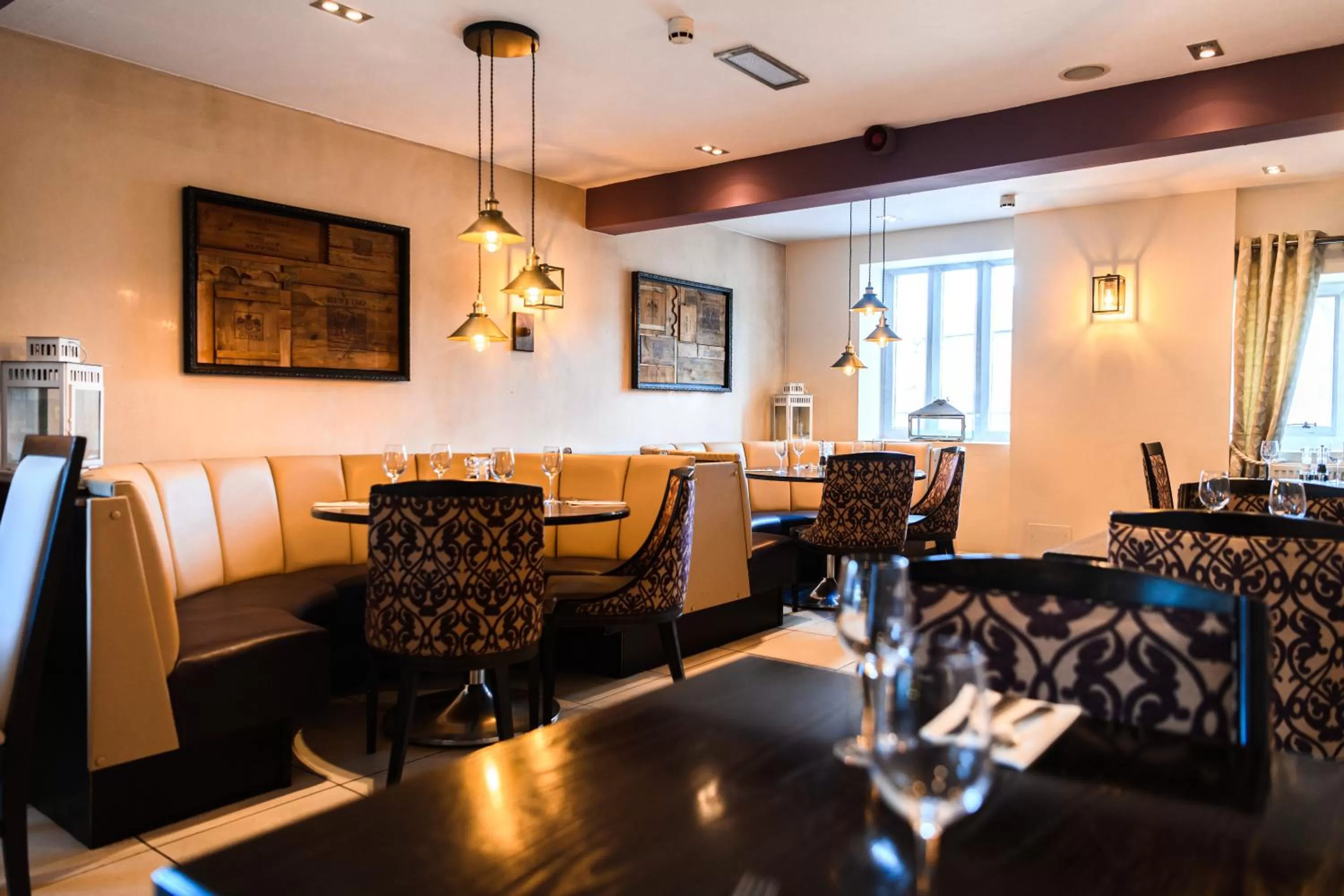 Restaurant/places to eat in The Lemon Tree