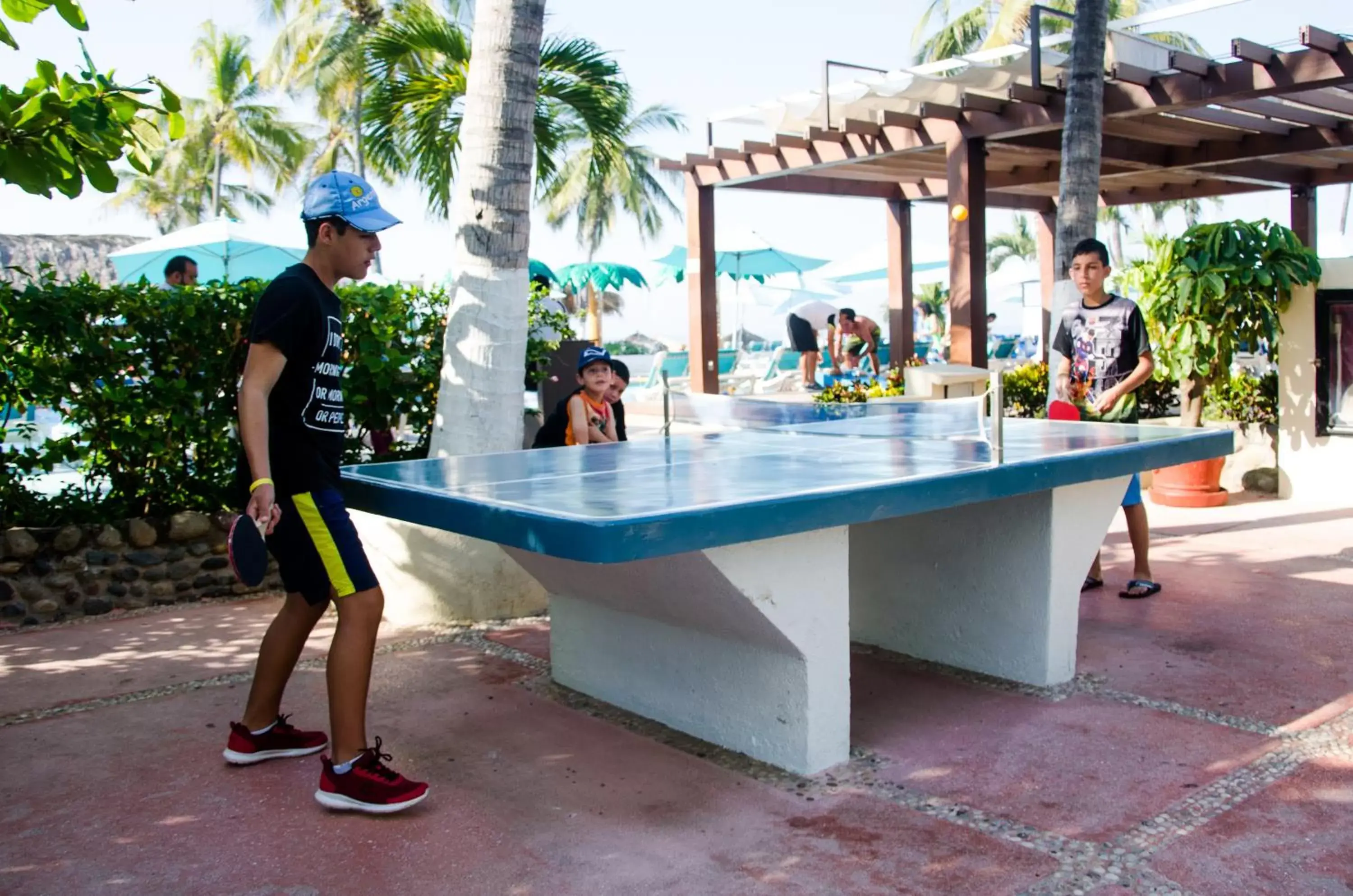 Table tennis in Fontan Ixtapa