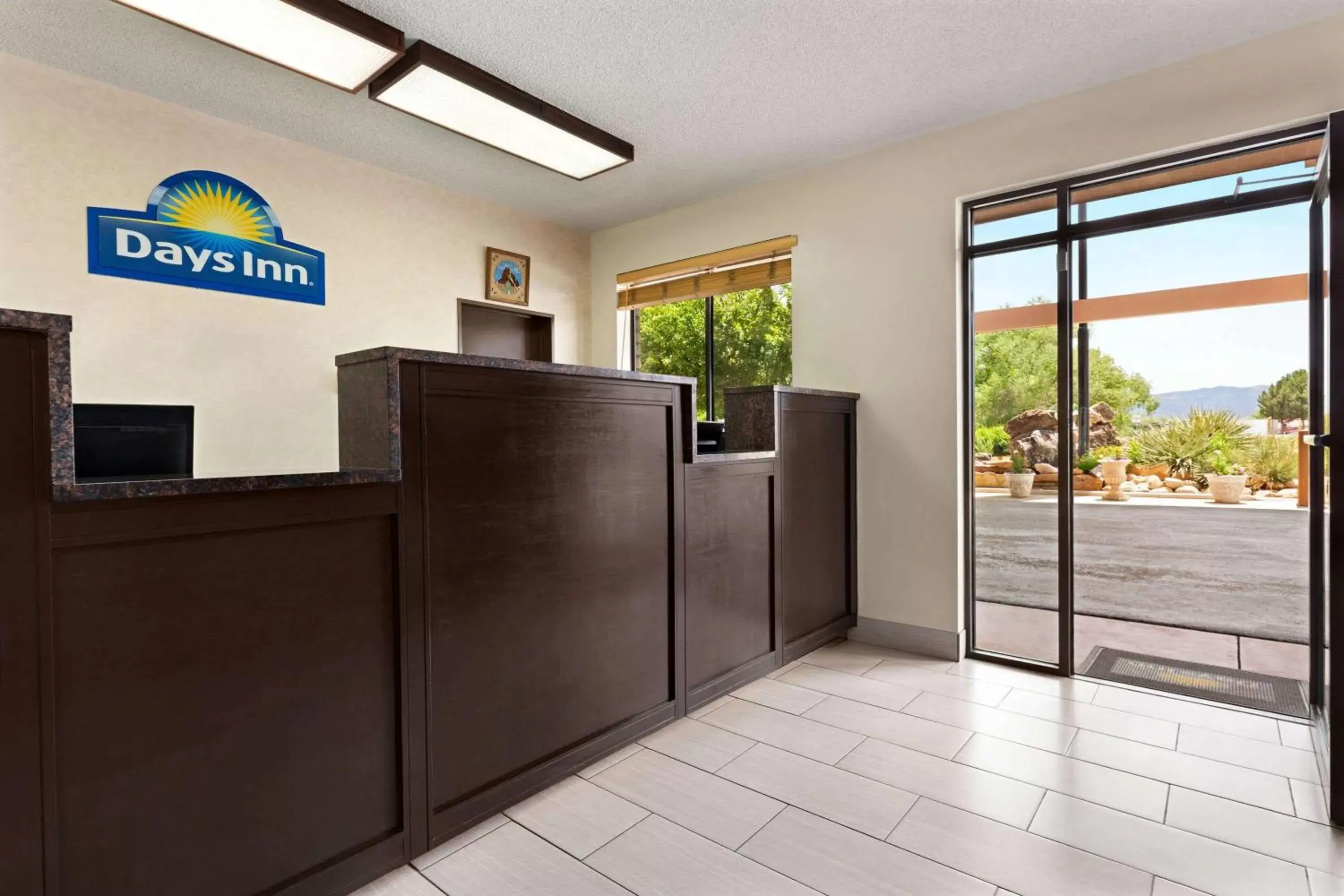 Lobby or reception in Days Inn by Wyndham Cortez