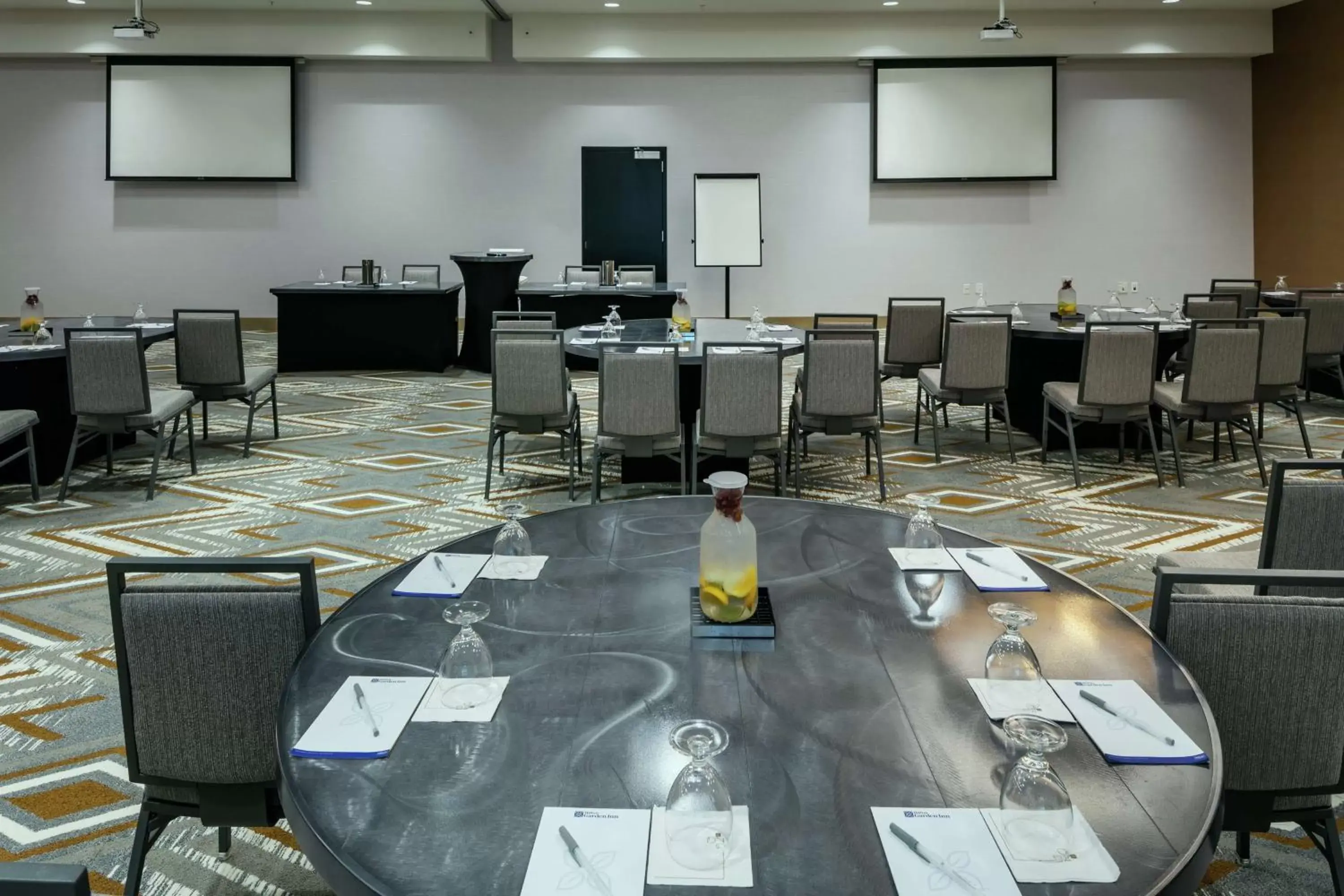 Meeting/conference room in Hilton Garden Inn Seattle Bellevue Downtown, WA