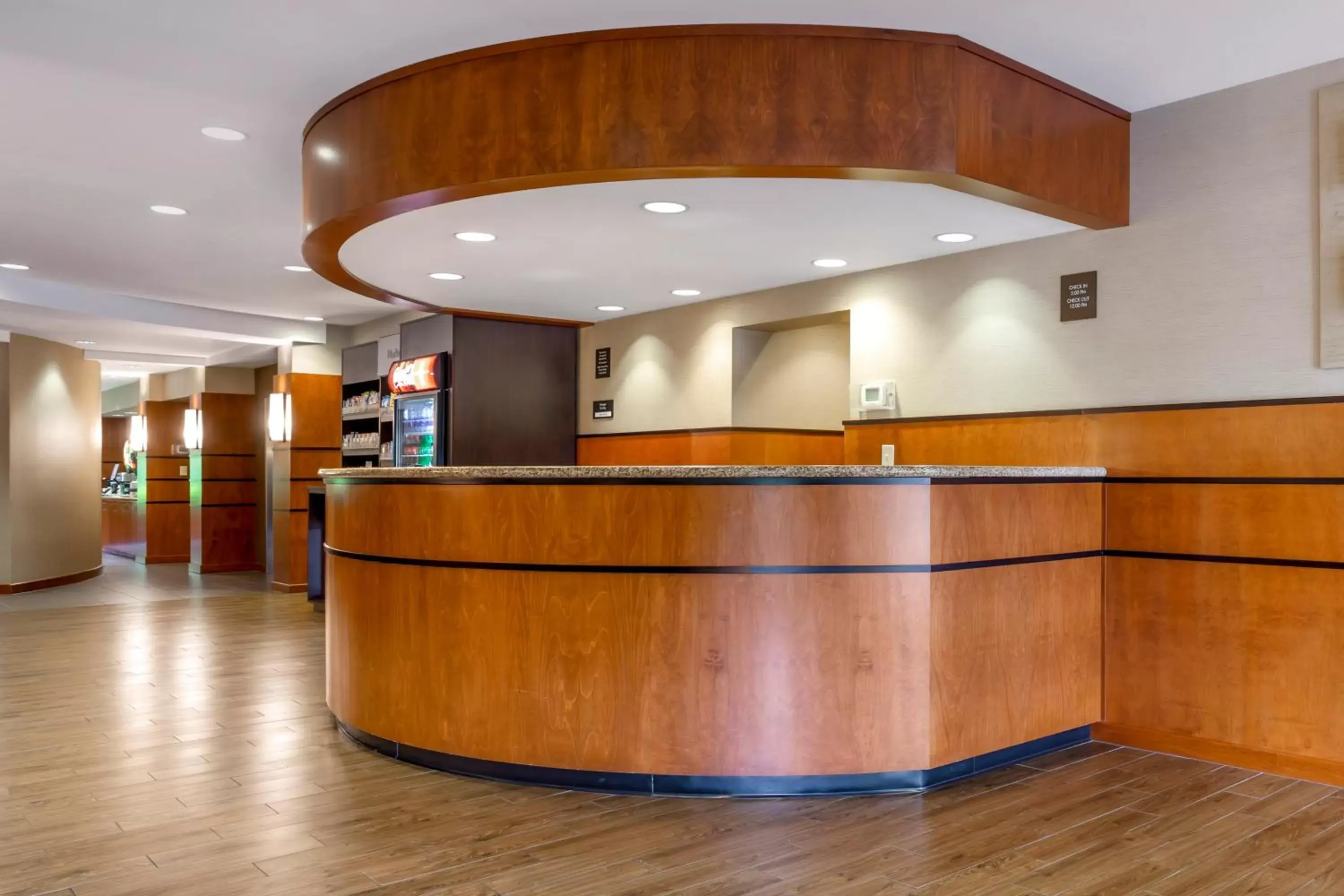 Staff, Lobby/Reception in Comfort Suites North Knoxville