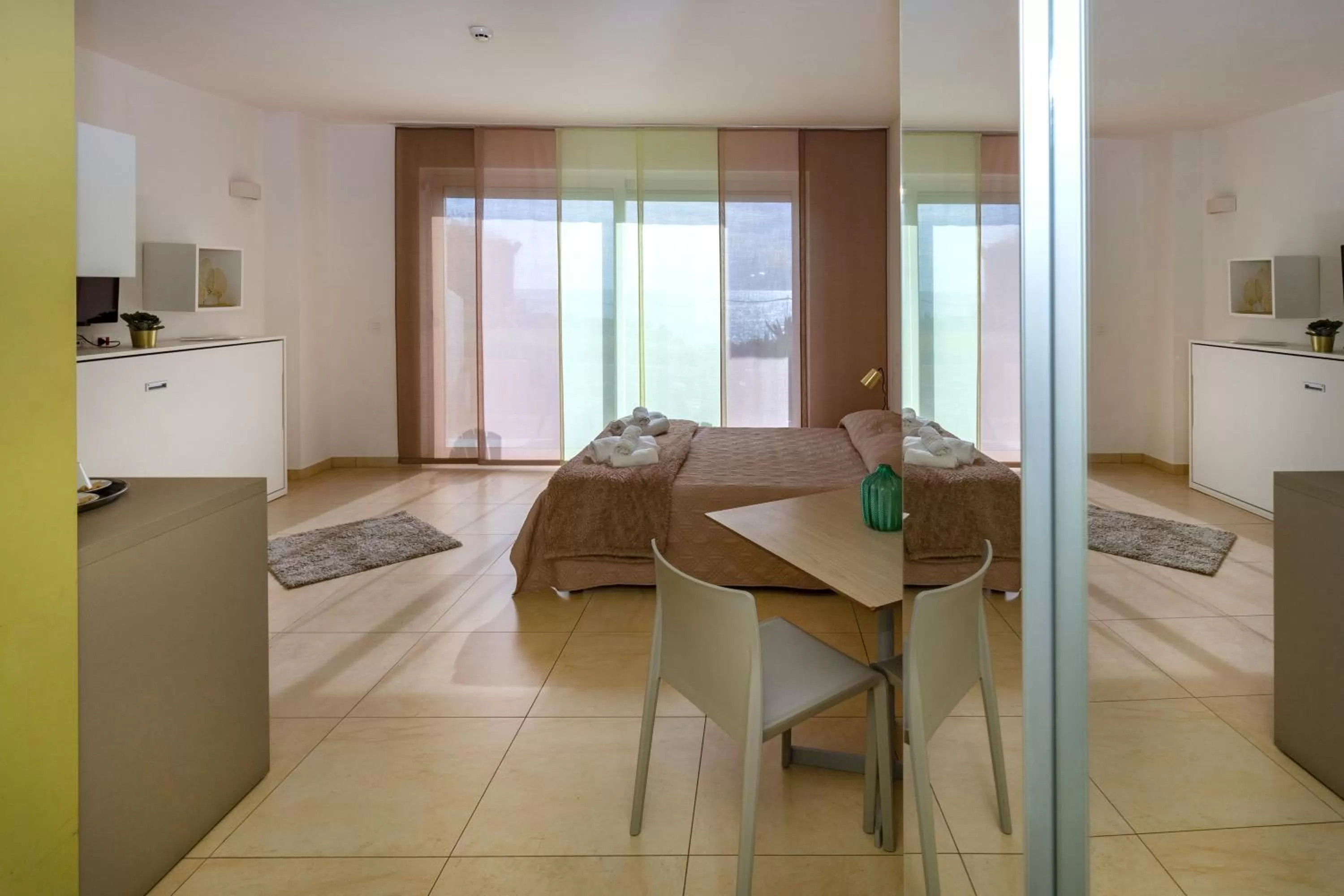 Photo of the whole room in Zeus Hotel - Aparthotel - Meeting & Congress