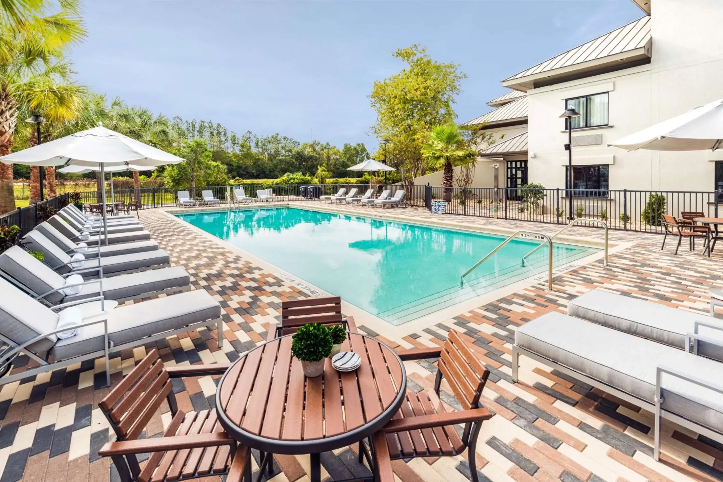 Pool view, Swimming Pool in DoubleTree by Hilton Gainesville