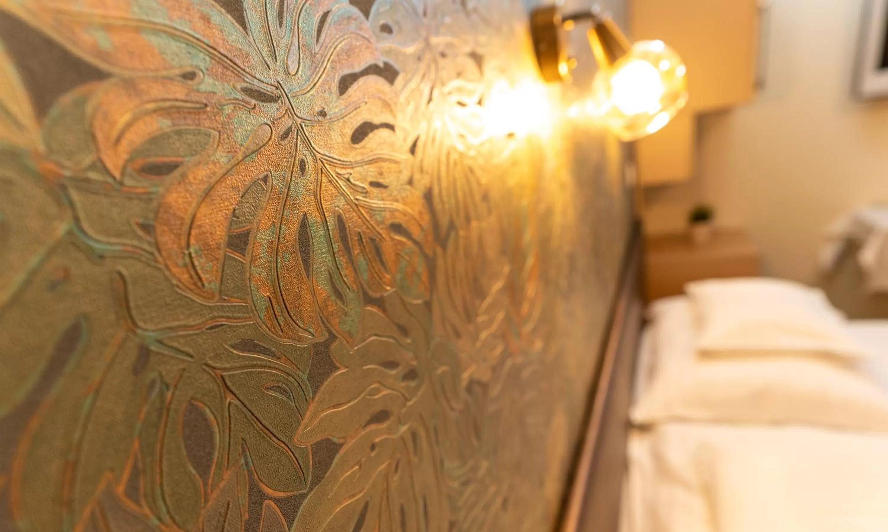 Property building, Bed in Teátrum Boutique Hotel