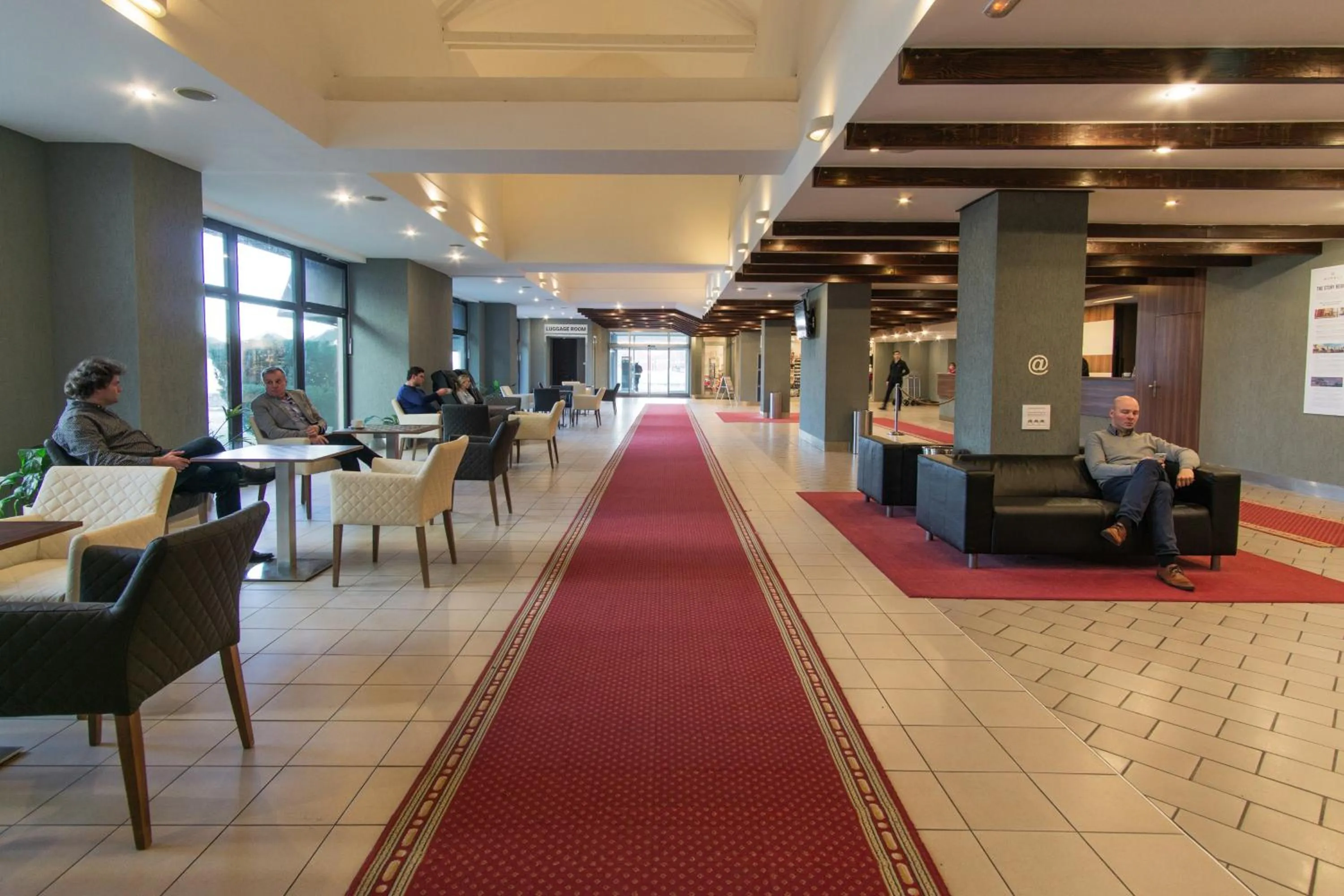 Facade/entrance in Hotel Globus