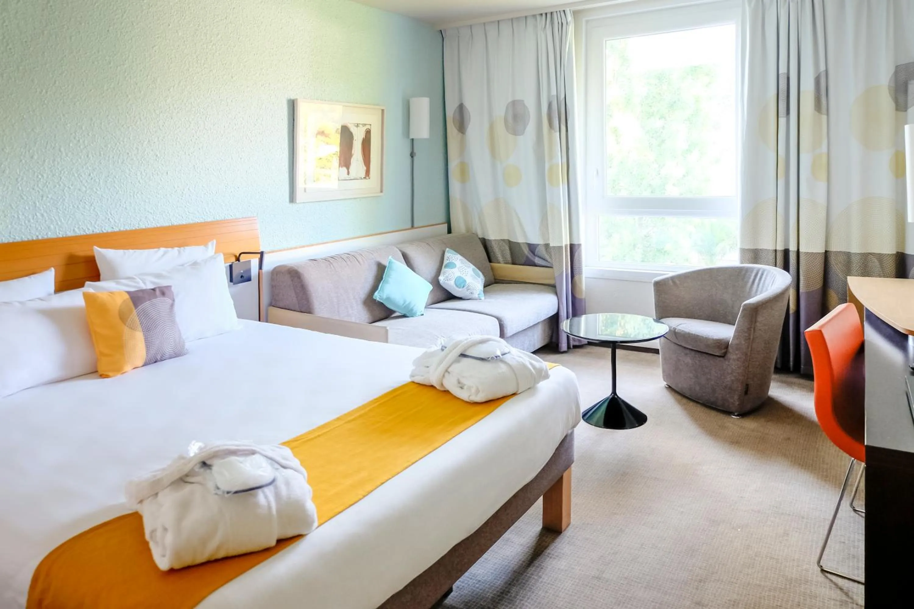 Photo of the whole room, Bed in Novotel Marseille Est Porte d'Aubagne