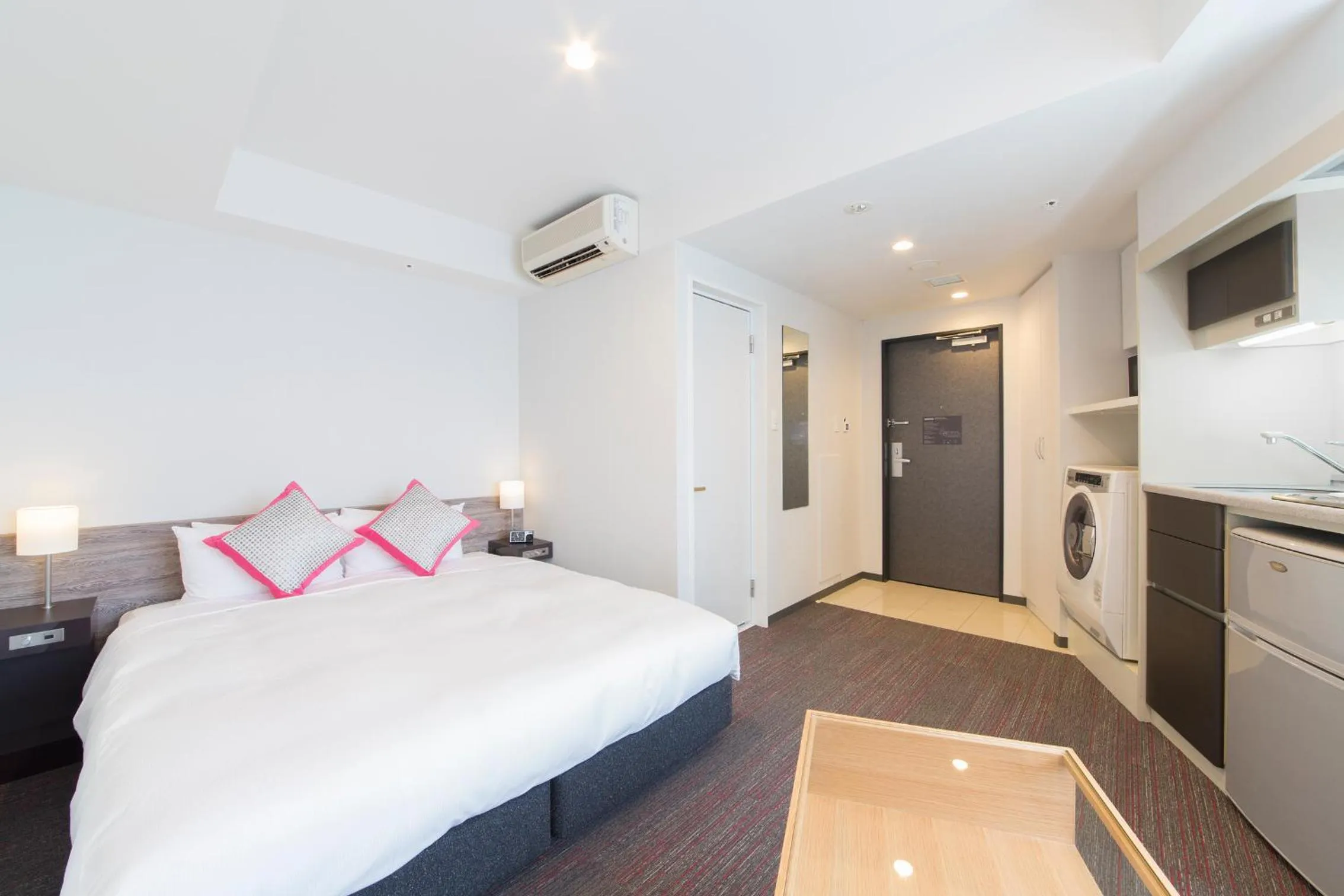 Bed in Tokyu Stay Gotanda