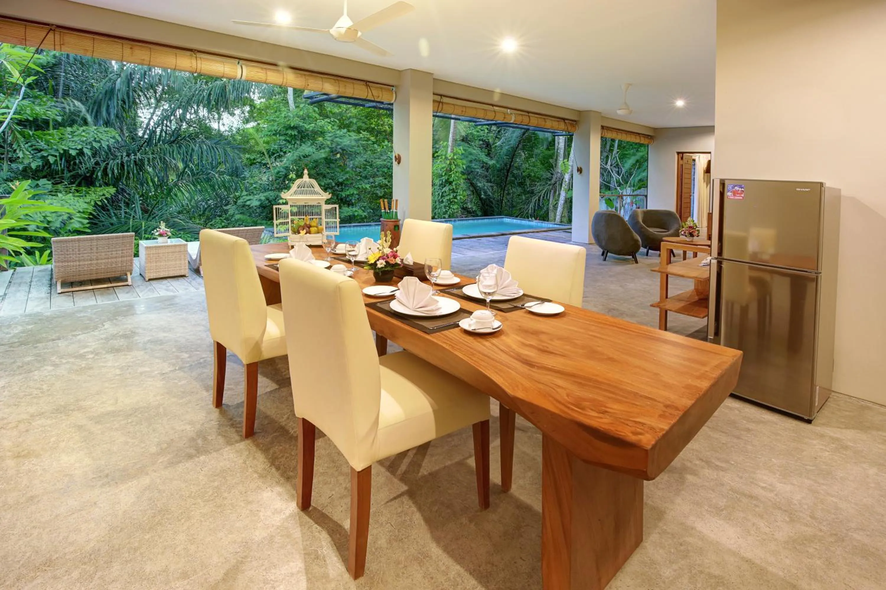 Dining area in Sativa Villas Ubud with Private Pool