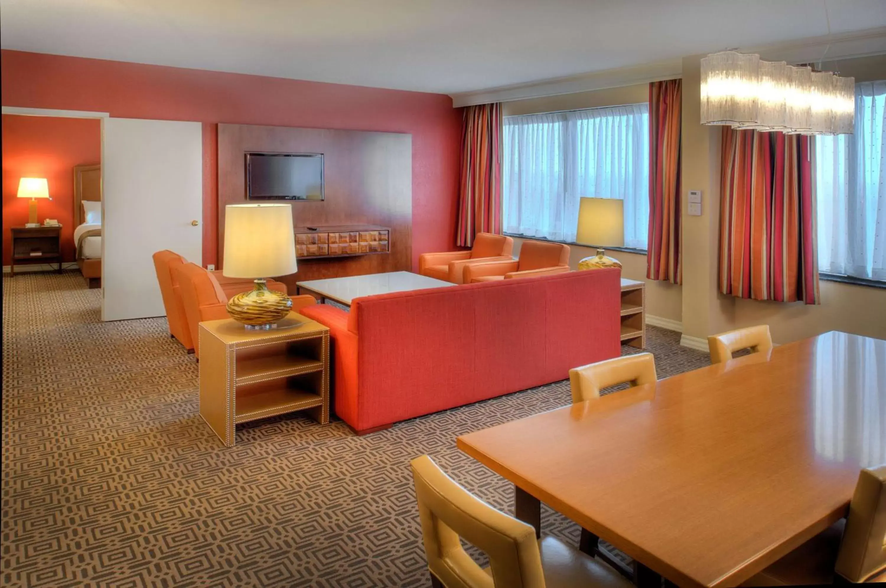 Photo of the whole room, Seating Area in DoubleTree by Hilton Hotel St. Louis - Chesterfield