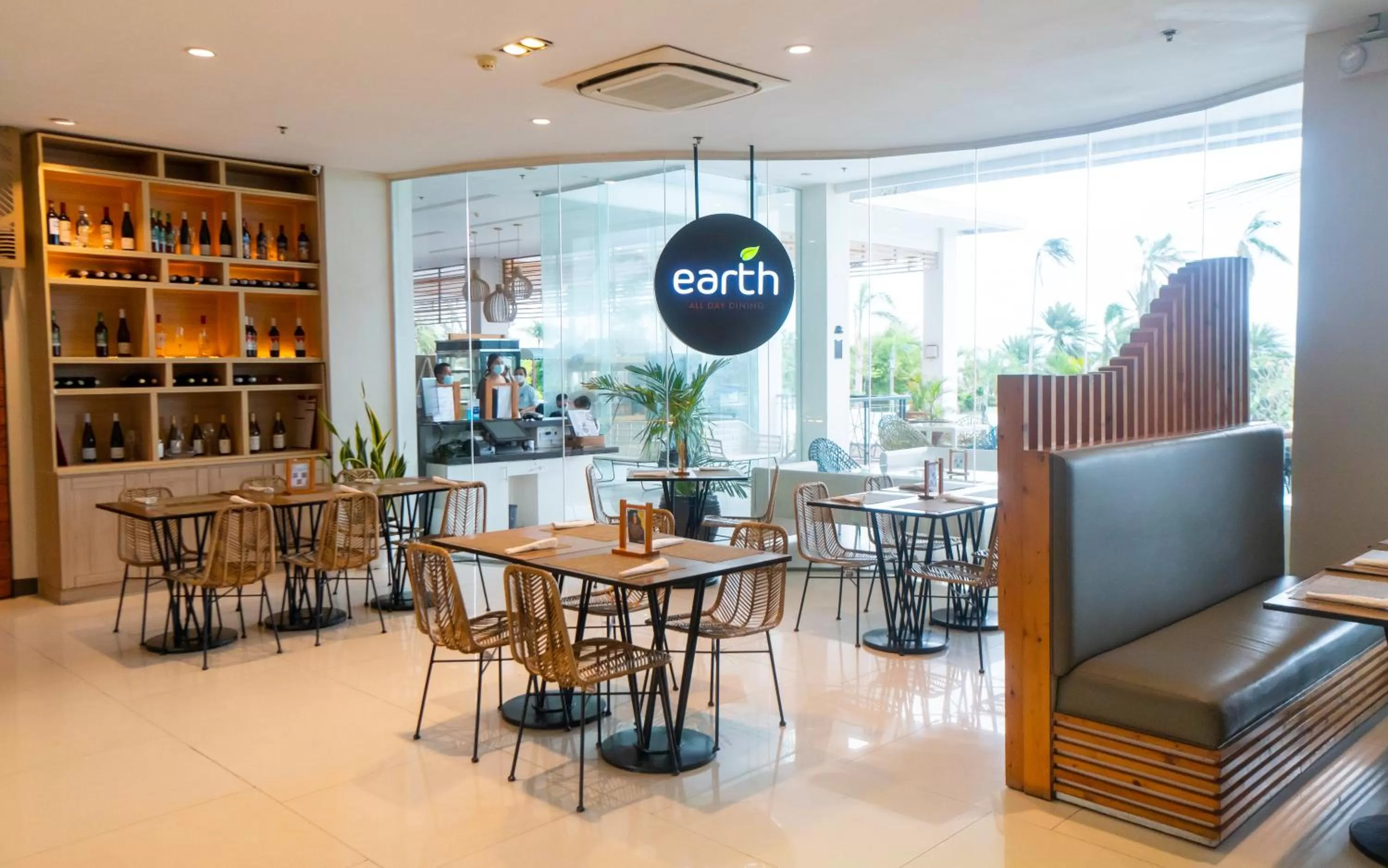 Restaurant/places to eat in Solea Mactan Resort