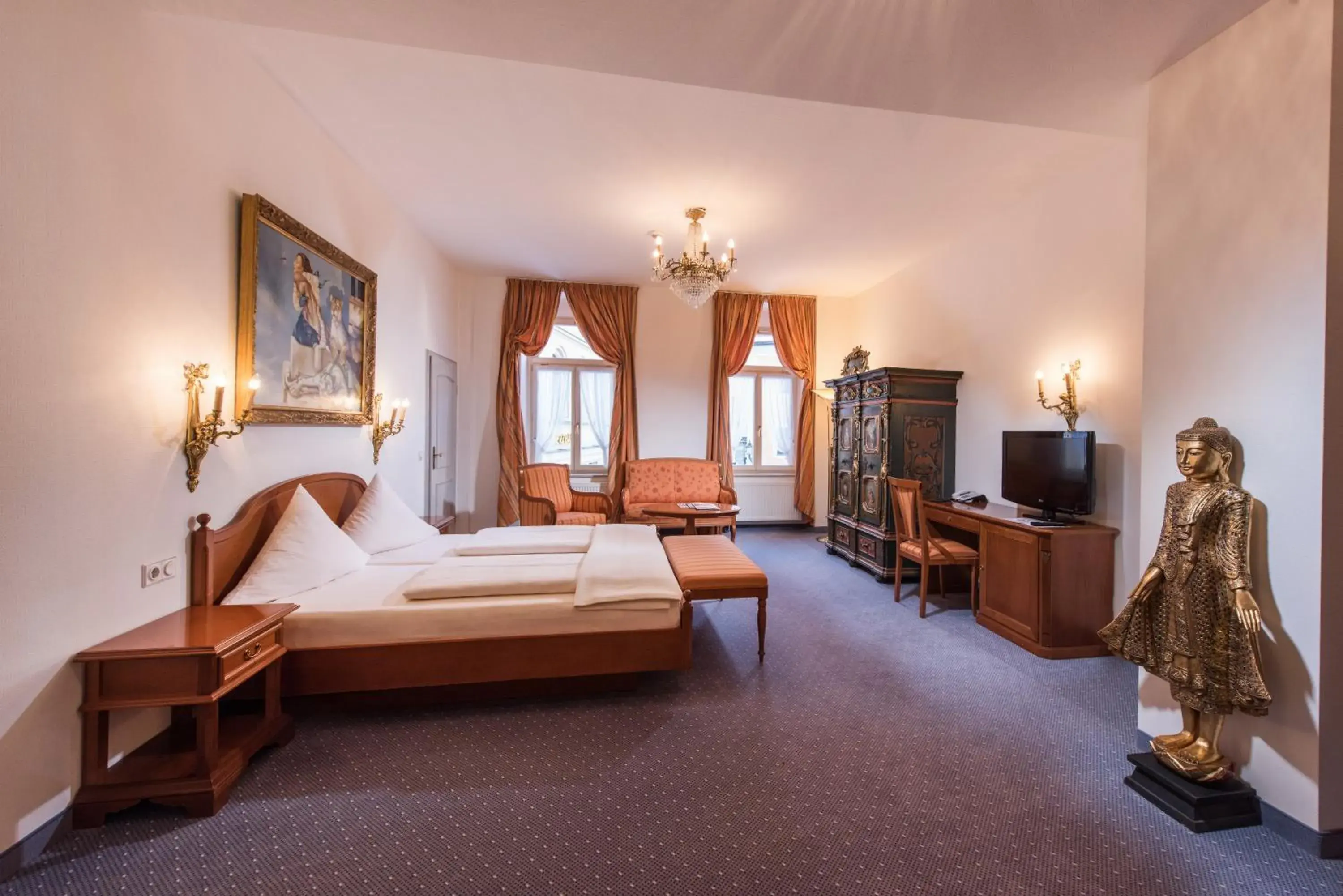 Photo of the whole room in Hotel Goldener Löwe