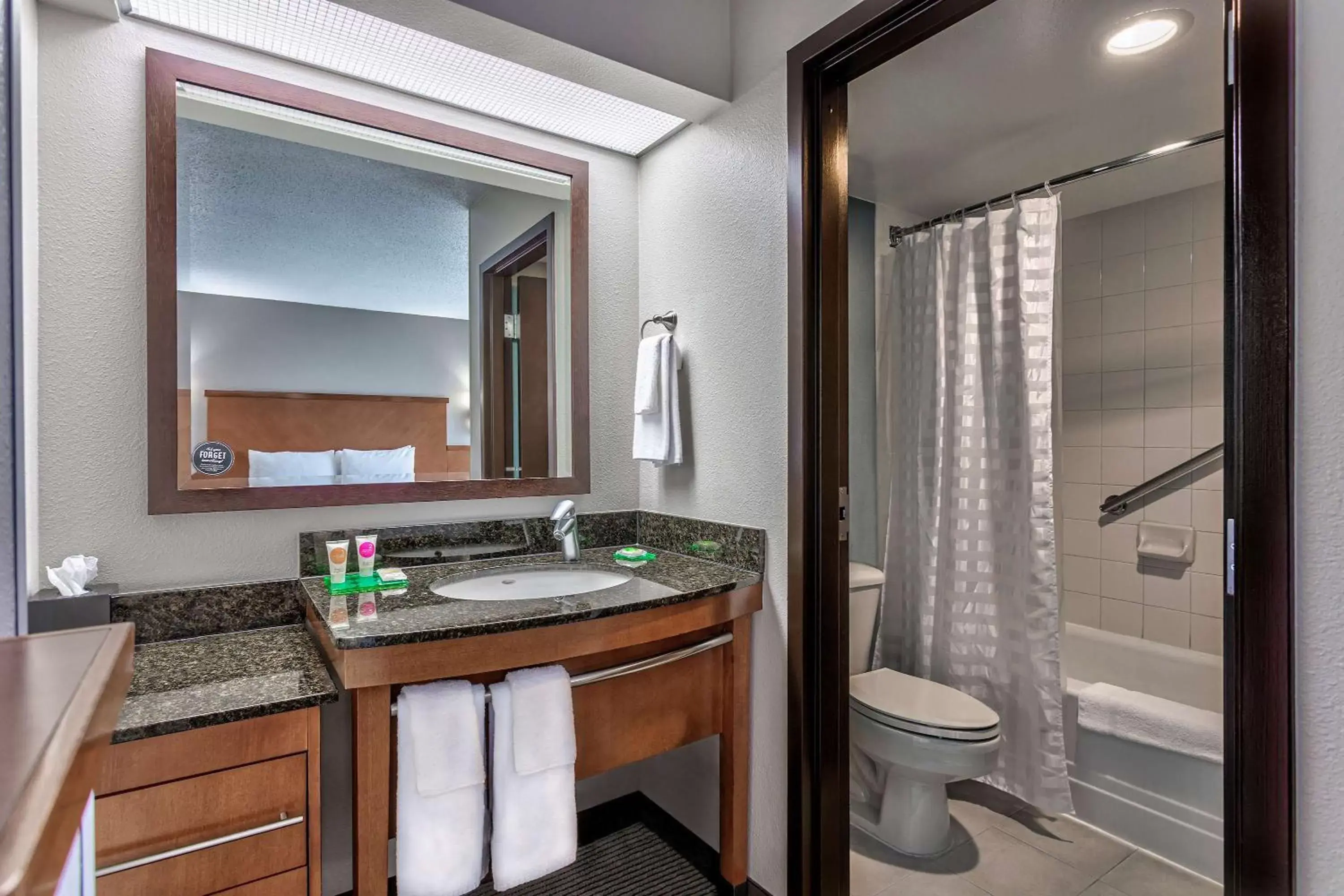Bedroom, Bathroom in Hyatt Place Kansas City/Overland Park/Convention Center