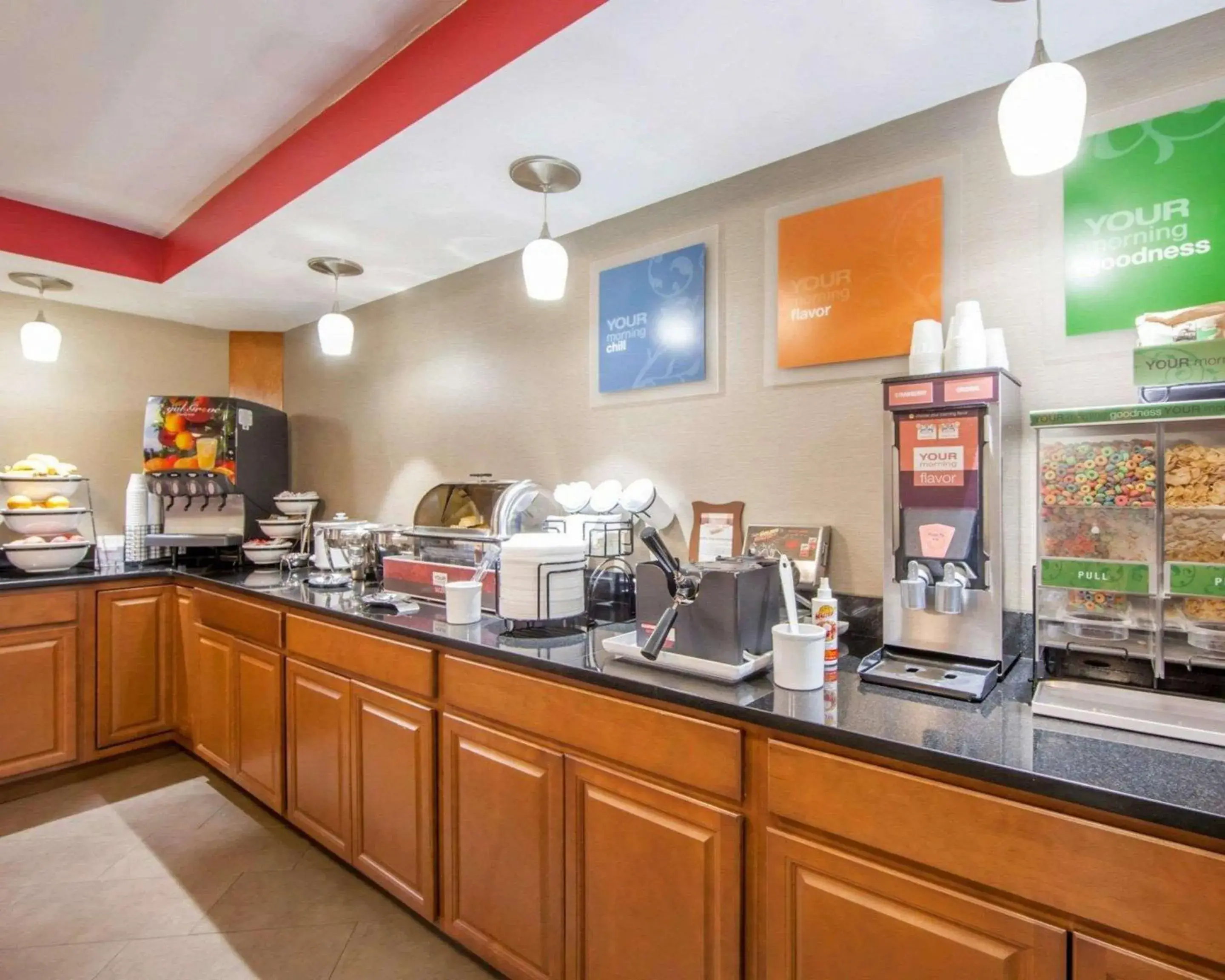 Restaurant/Places to Eat in Comfort Inn at Royal Blue