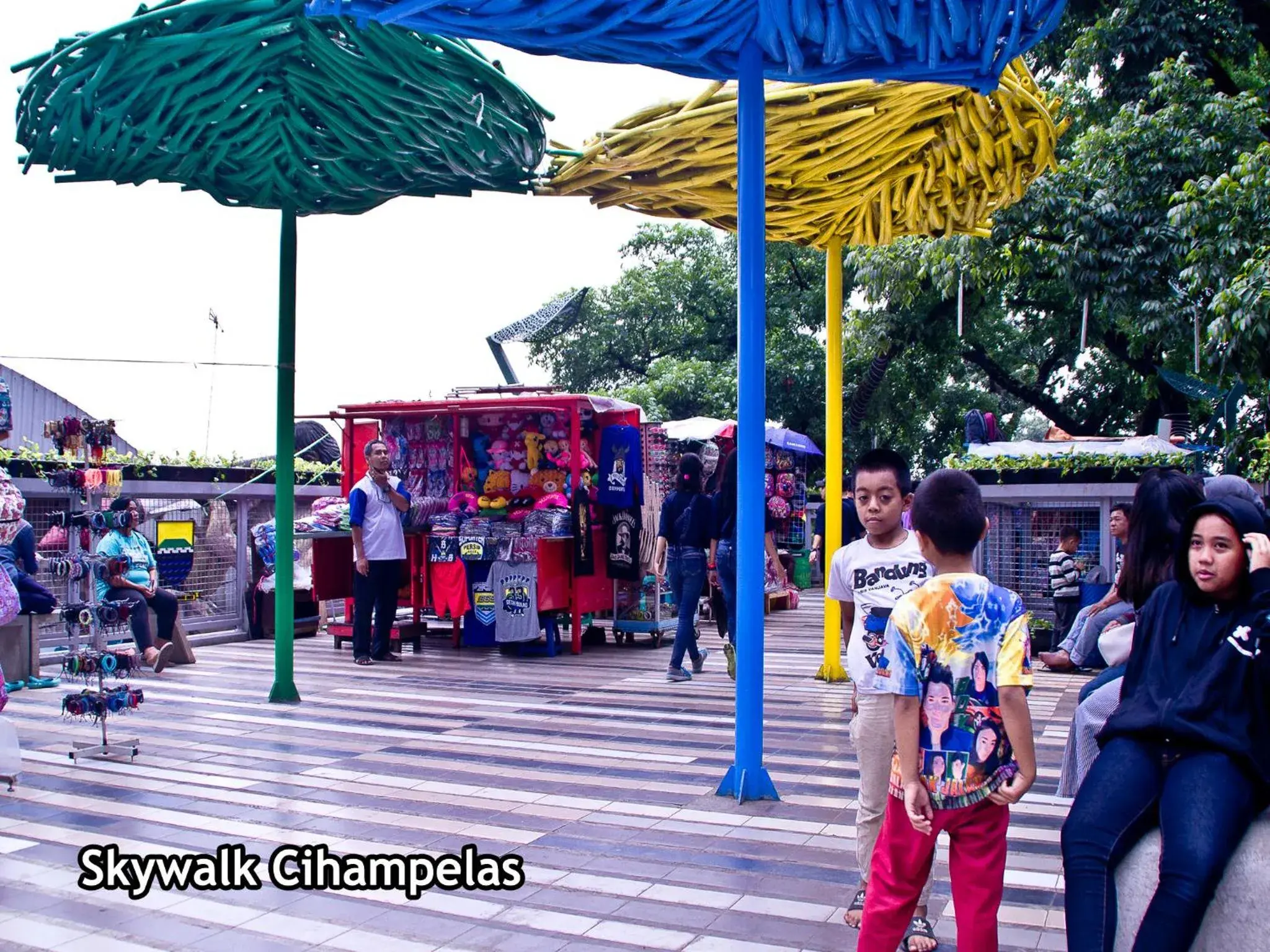 Shopping Area in De Batara Hotel