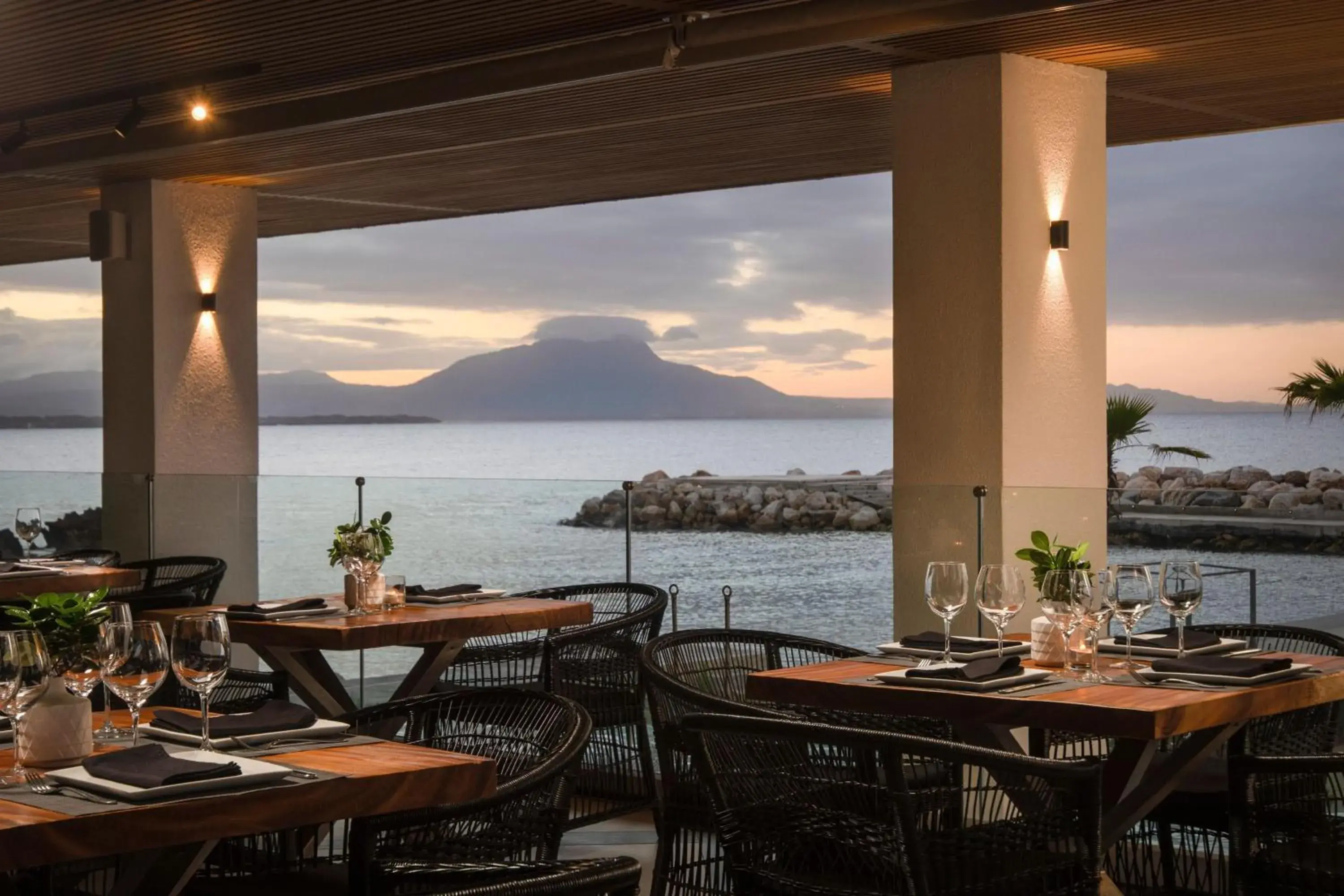 Restaurant/Places to Eat in The Ocean Club, a Luxury Collection Resort, Costa Norte
